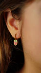 Argollas huggies frutillas fresitas Chapada En Oro 18k - Miniatura 5