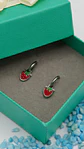 Argollas huggies frutillas fresitas plateadas - Miniatura 2