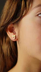 Aros de seguridad frutilla veraniega niña fresa chapada en oro 18K - Miniatura 3