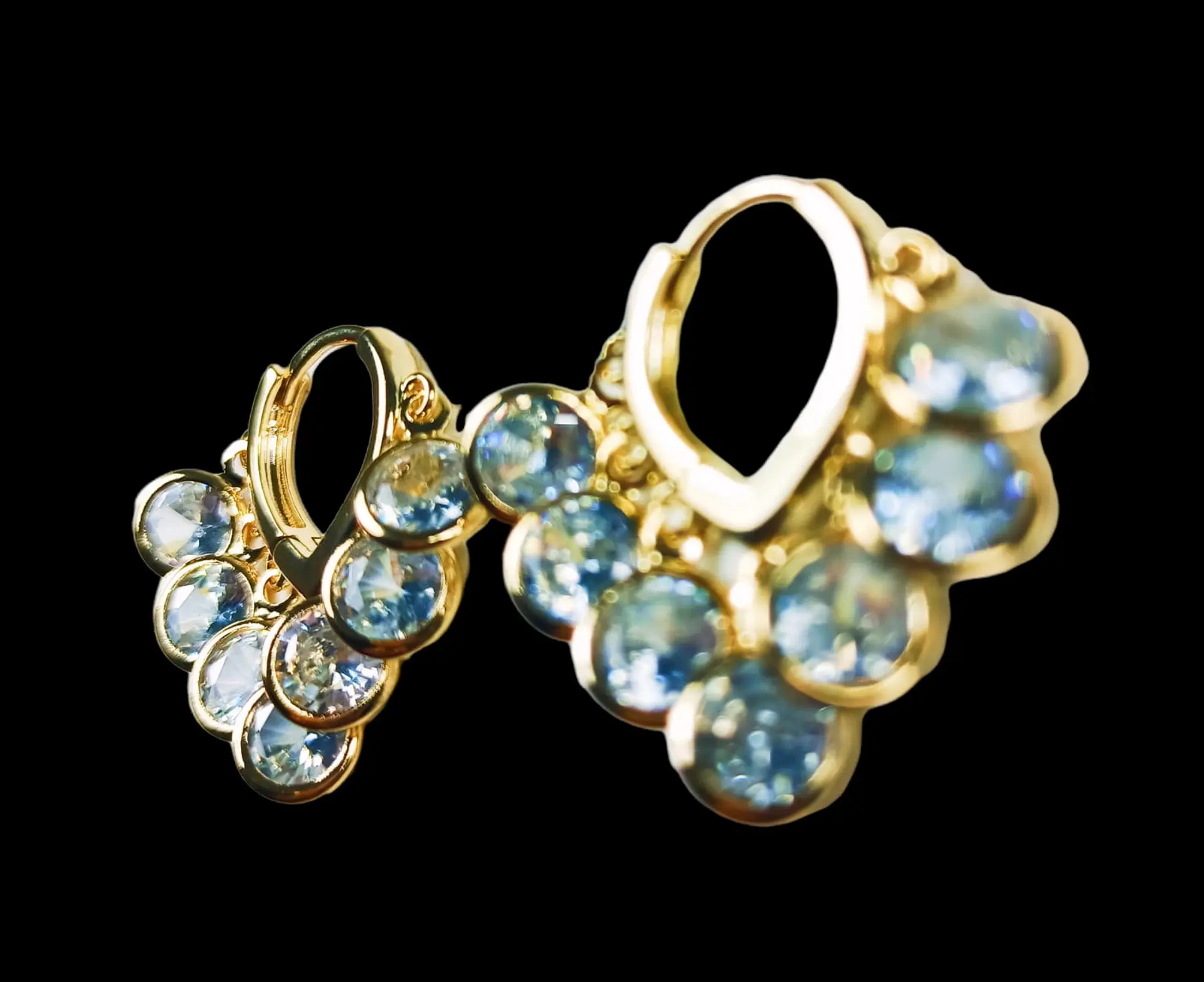 Argollas Borlas Huggies Zirconia Chapadas En Oro 18k 8