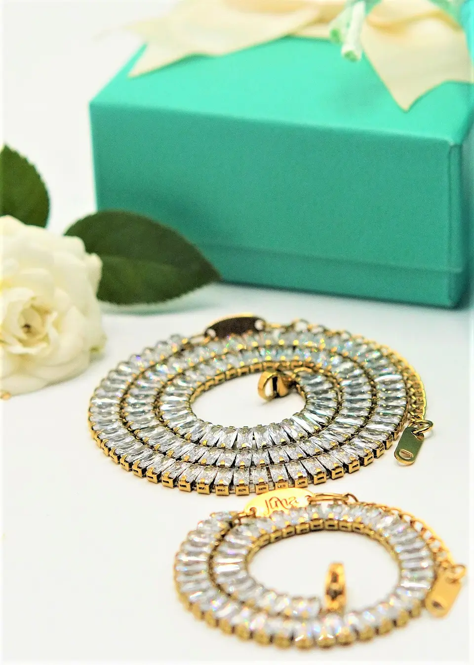 Conjunto de collar y pulsera tennis chapada en oro 18k 10