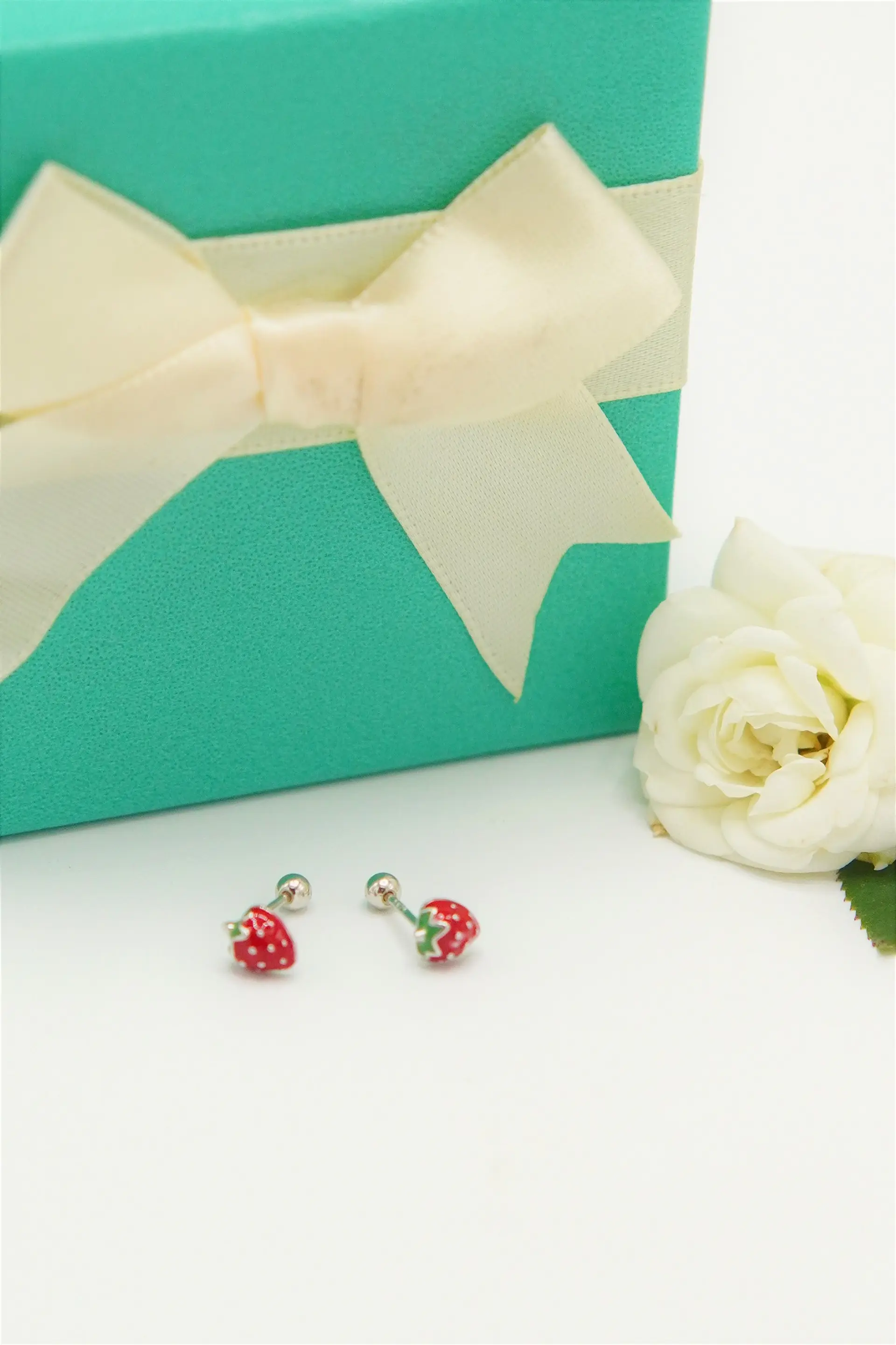 Aros frutilla tapa de seguridad piercing plata fina 925  2