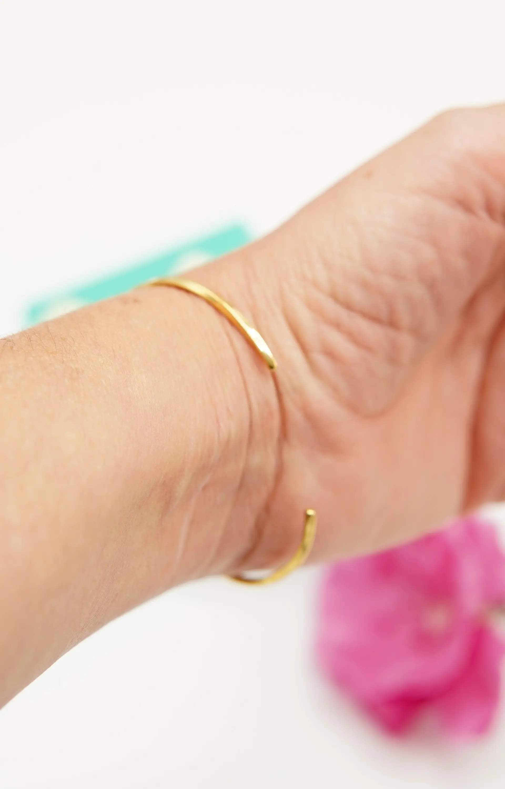 Pulsera rigida florencia ajustable chapada en oro 18k  7