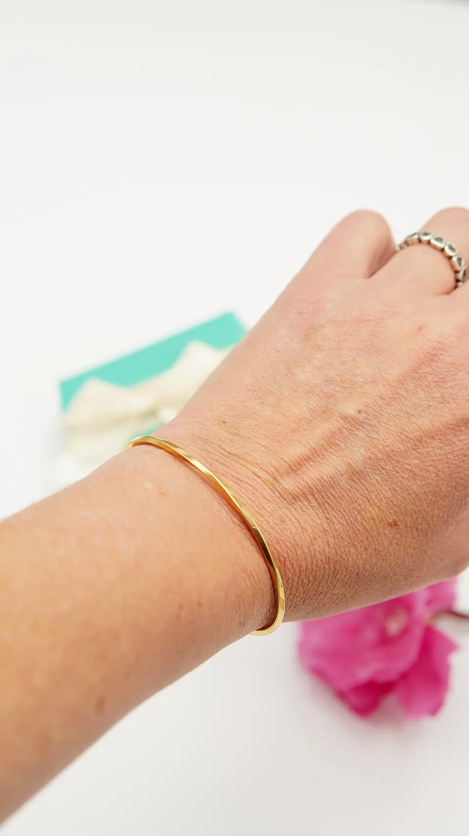 Pulsera rigida florencia ajustable chapada en oro 18k  8