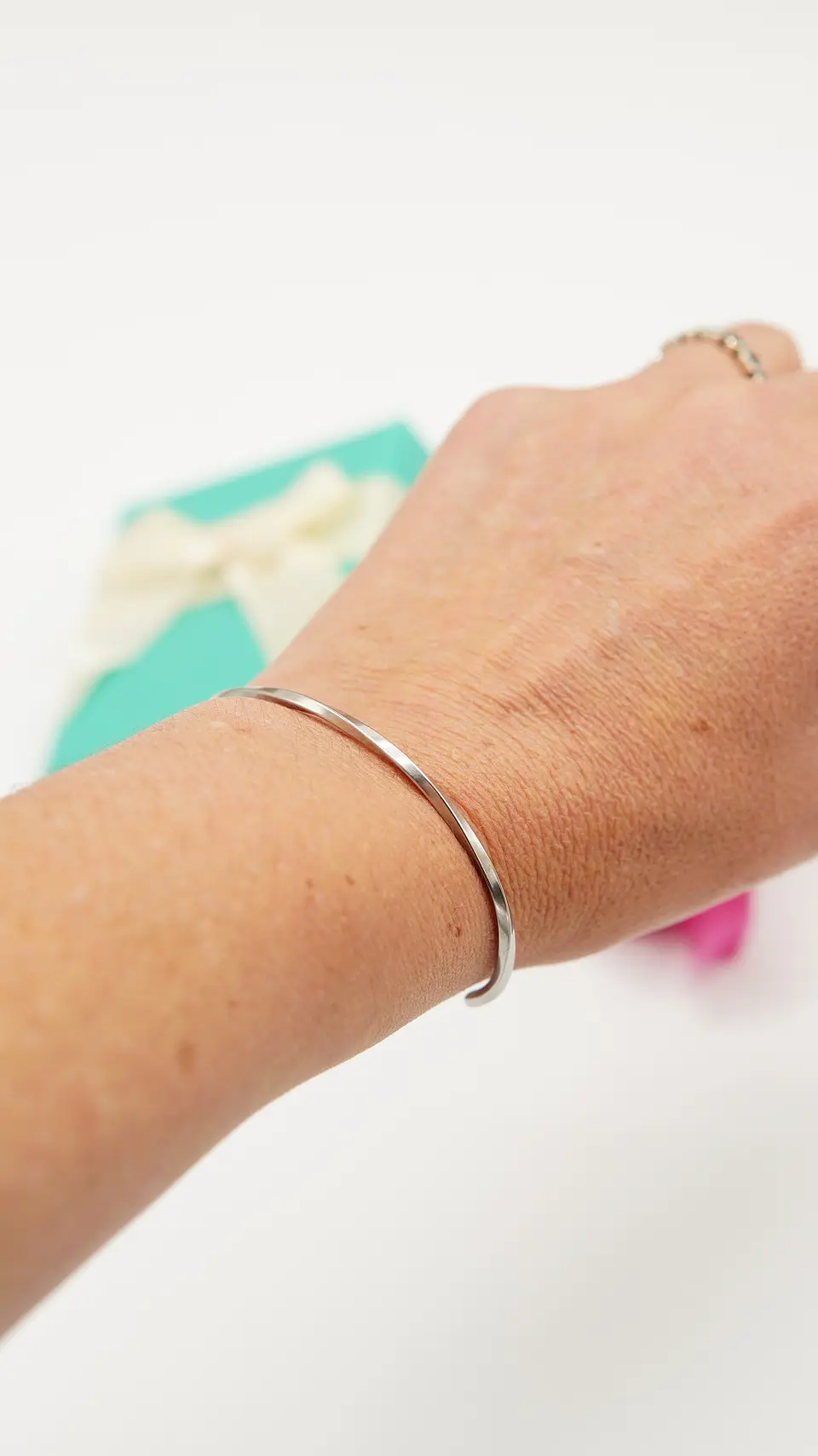 Pulsera rigida florencia plateada hipoalergenica 8