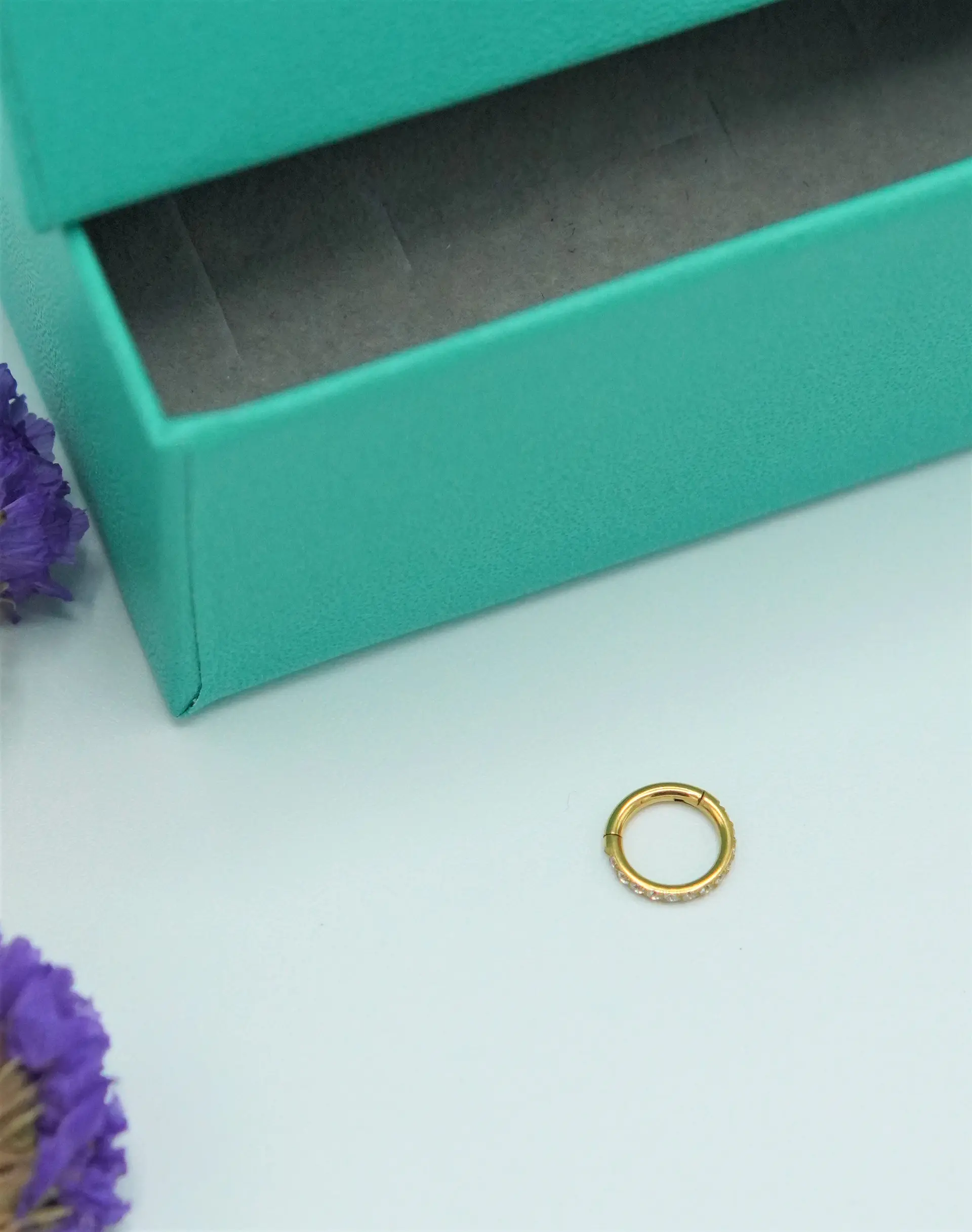Piercing septum 6mm 16G titanio chapado en oro 18k 2