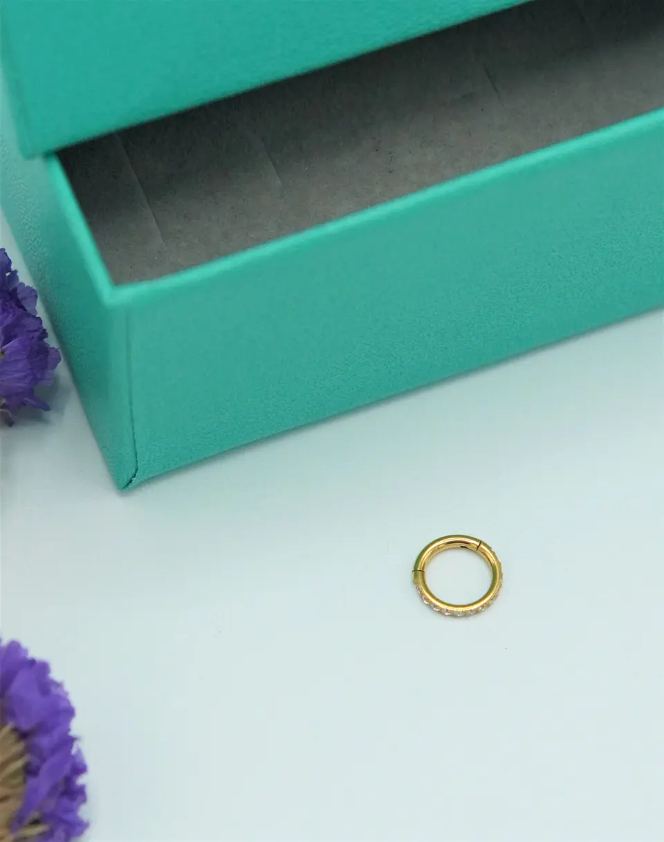 Piercing septum 6mm 16G titanio chapado en oro 18k 2