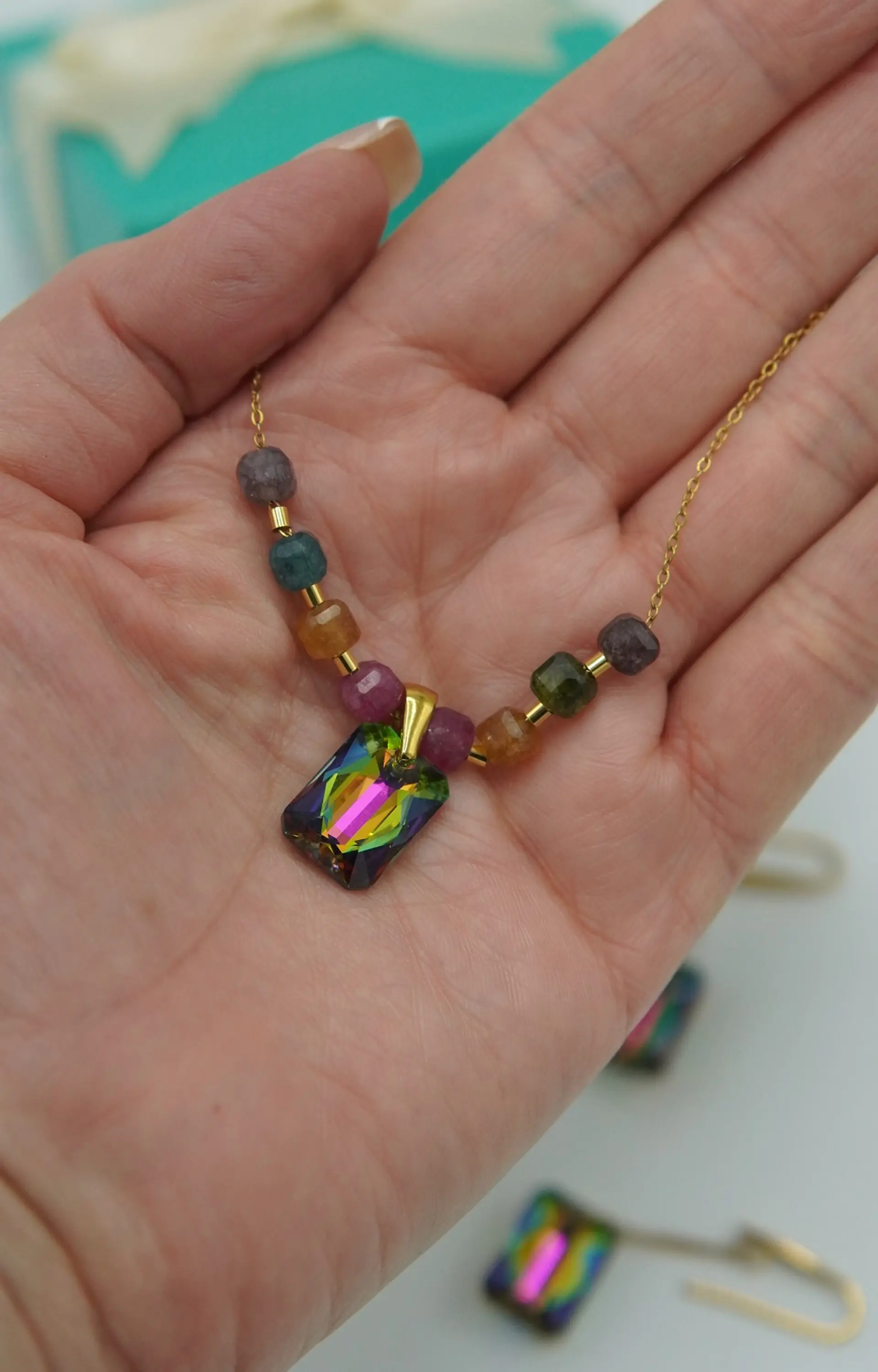 Conjunto Mia collar y aros con cristales de Swarovski® esmerald cut chapado 9