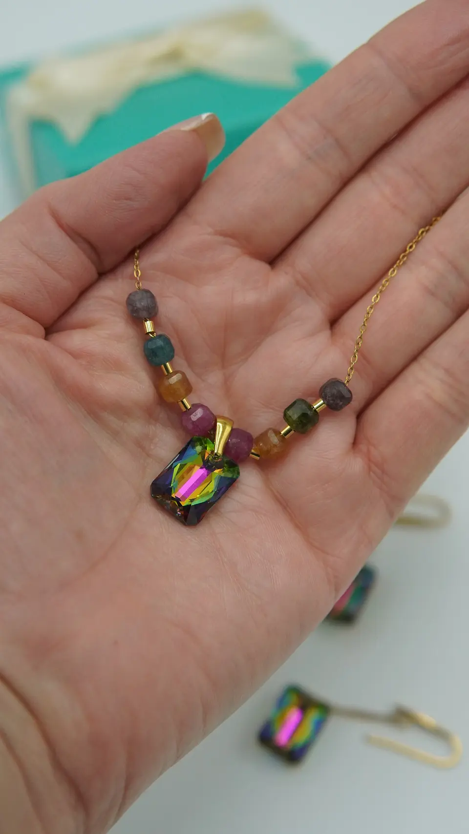 Conjunto Mia collar y aros con cristales de Swarovski® esmerald cut chapado 9