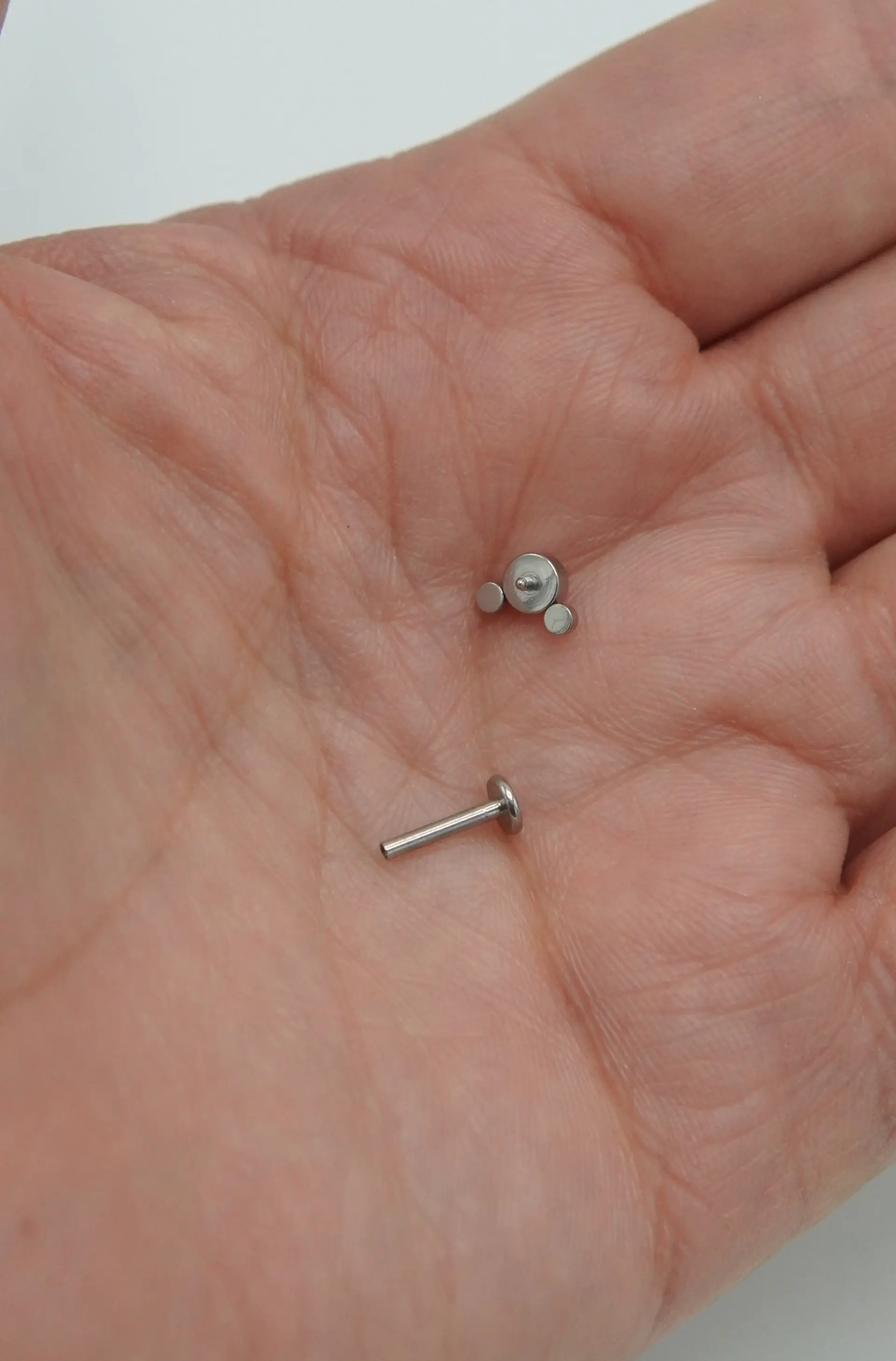 Piercing Tragus Conch Labret Modelo Mickey 16g 7