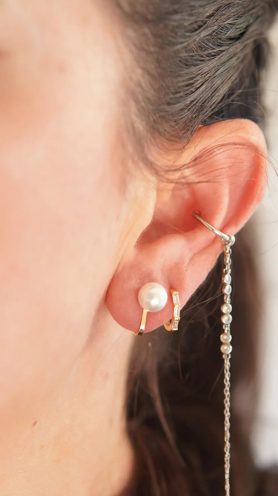 Aros perla 8mm sin perforación bañado en oro 14k 9