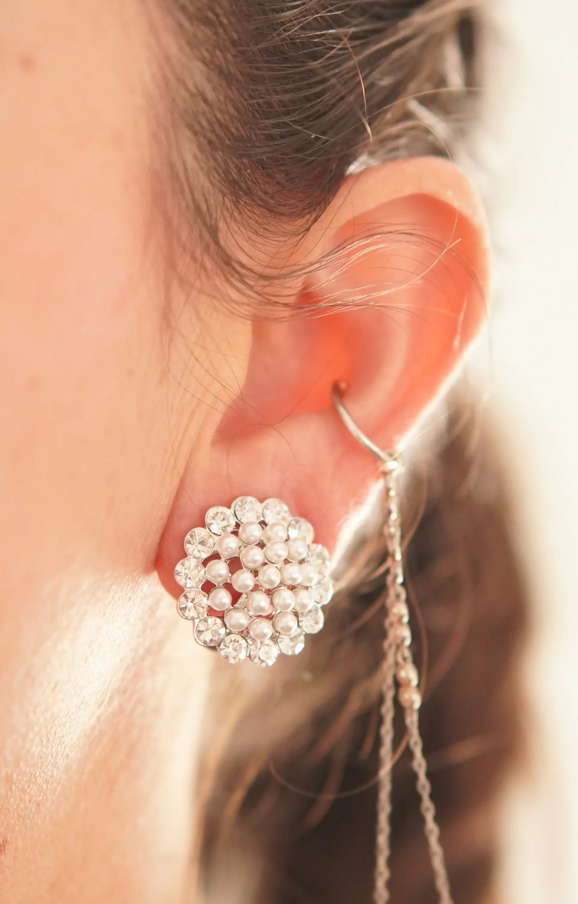 Aros sin perforacion perlas y zirconias sol y brillo plateados 12