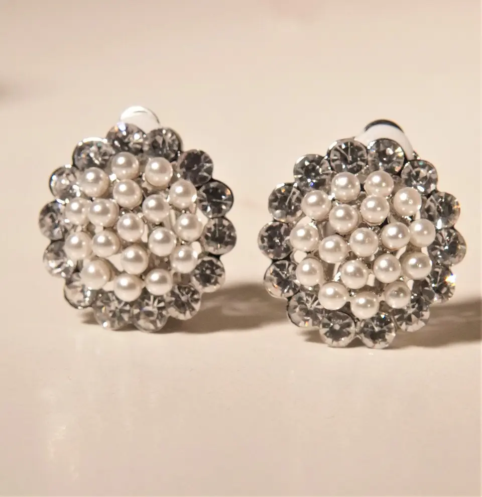 Aros sin perforacion perlas y zirconias sol y brillo plateados 13