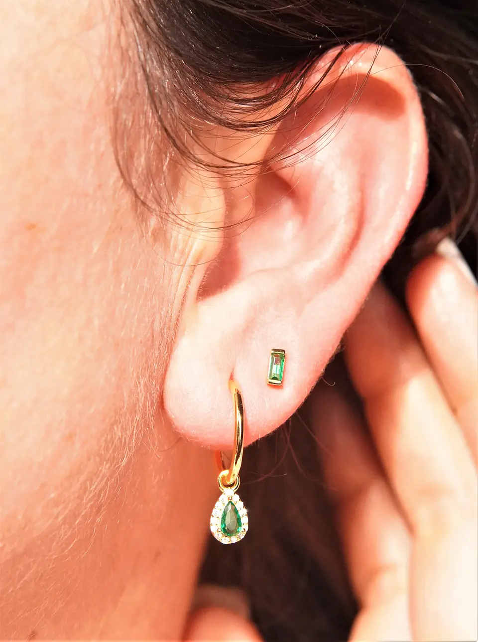Pack de aros Diana zirconias verdes bañado en oro  9