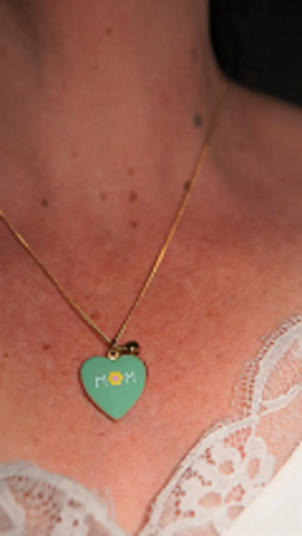 Relicario corazon MAMA turquesa chapado en oro 18k 3