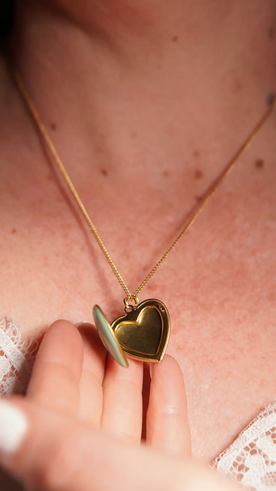 Relicario corazon MAMA turquesa chapado en oro 18k 6