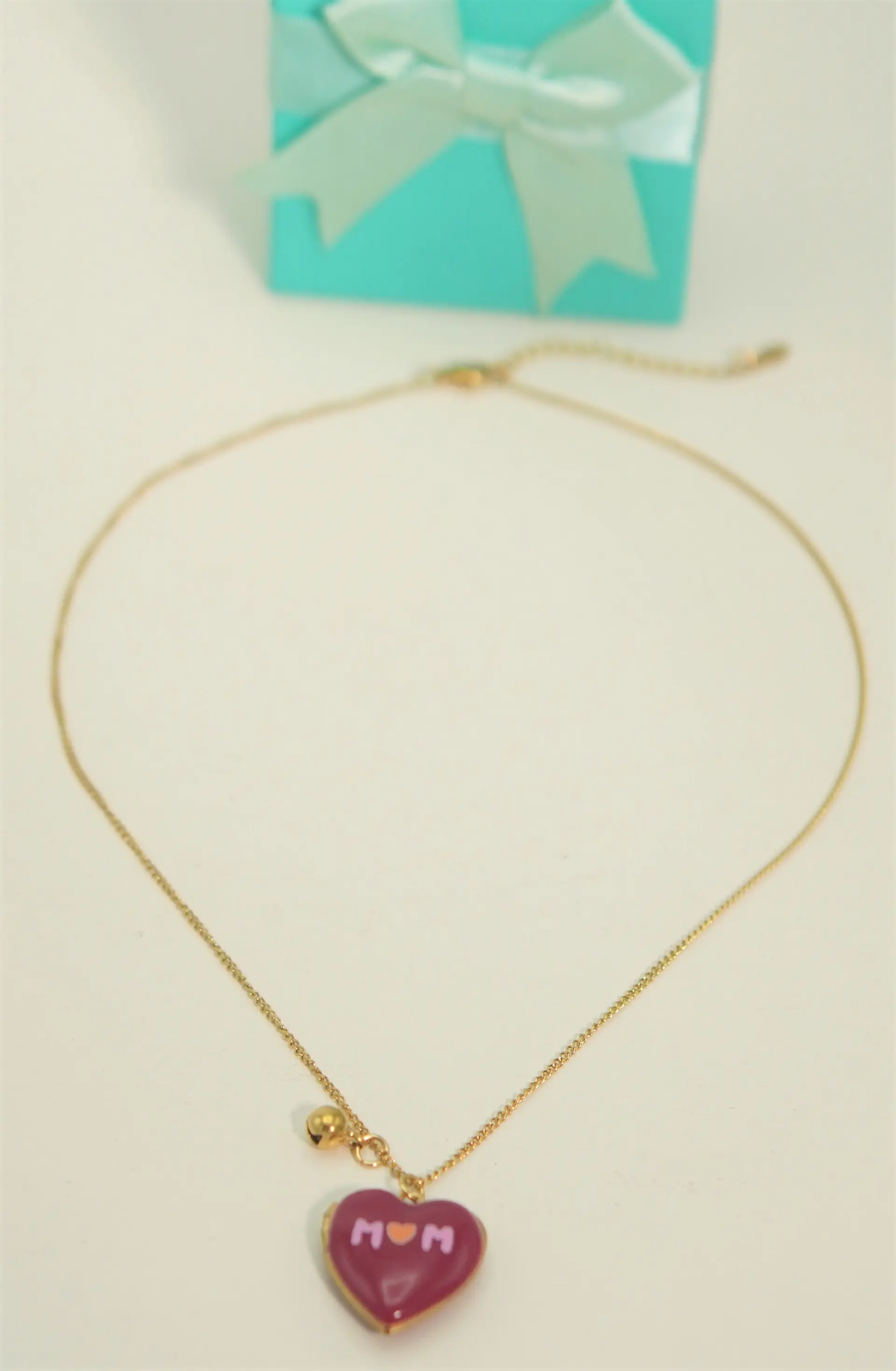 Relicario corazon MAMA burdeos chapado en oro 18k 6