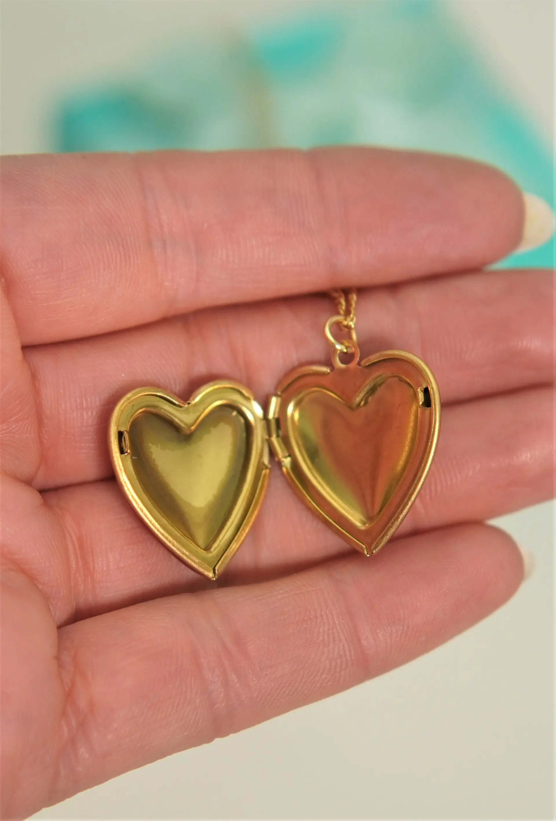 Relicario corazon MAMA burdeos chapado en oro 18k 10