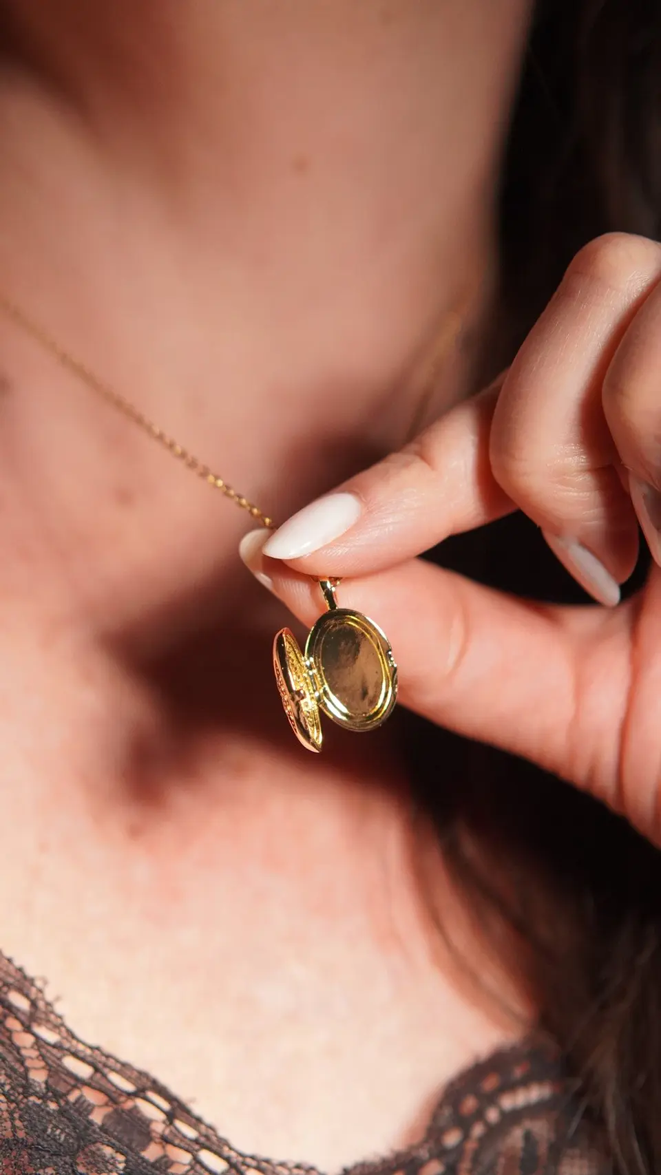 Relicario Lilian luna estrella zirconias Chapado en oro 18k 8