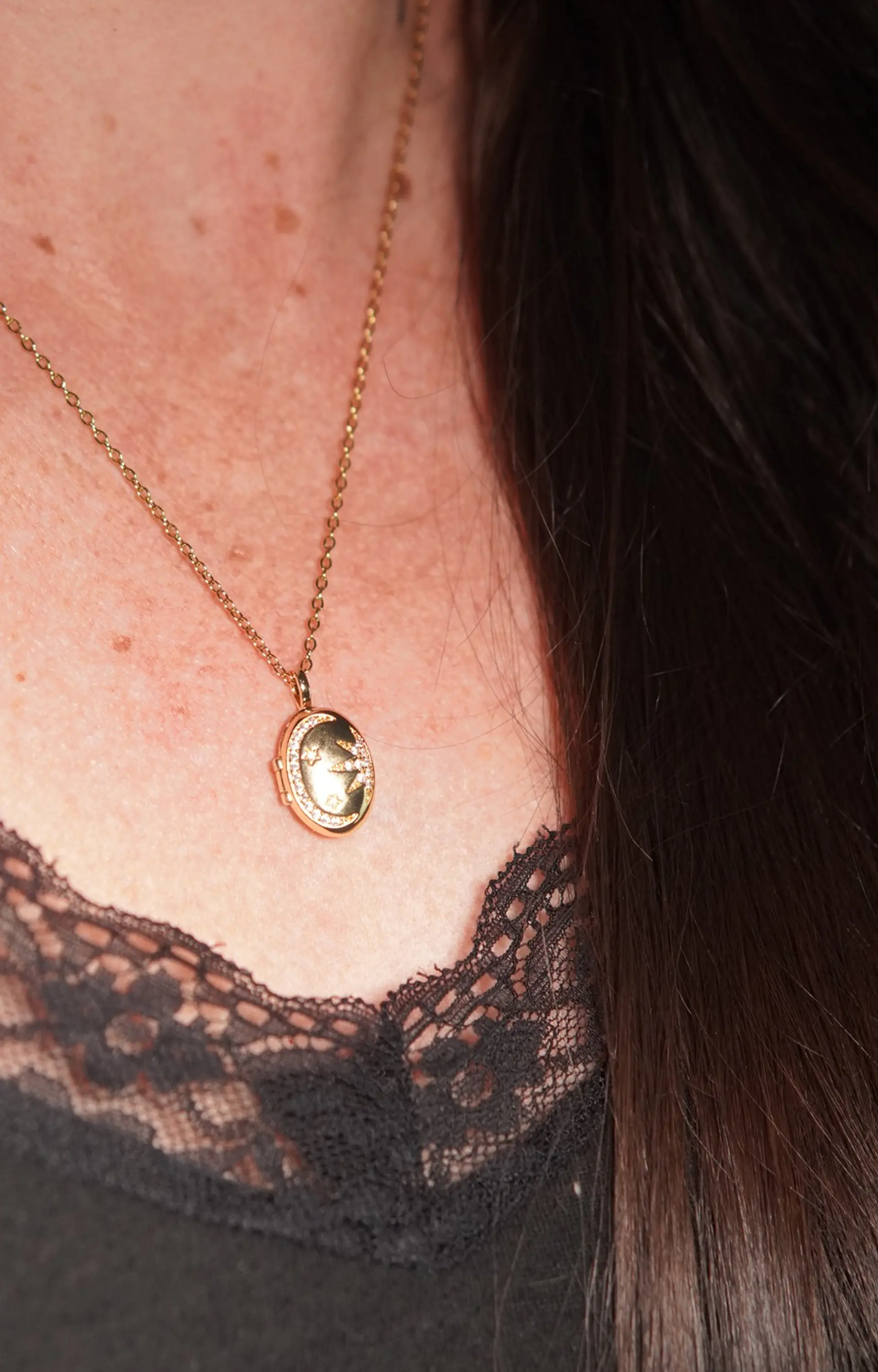 Relicario Lilian luna estrella zirconias Chapado en oro 18k 3