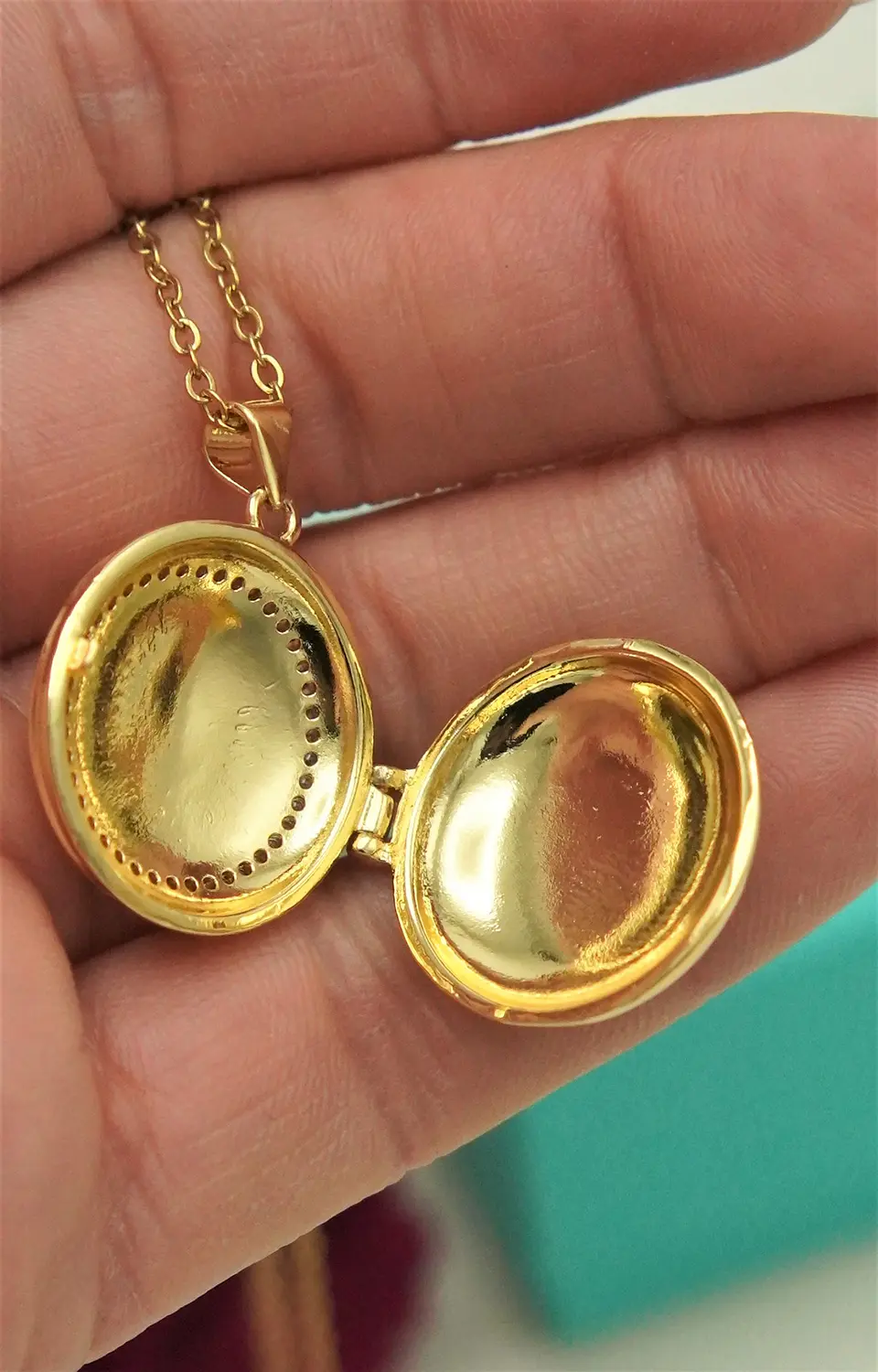 Relicario virgen Maria zirconias chapado en oro 18k 10