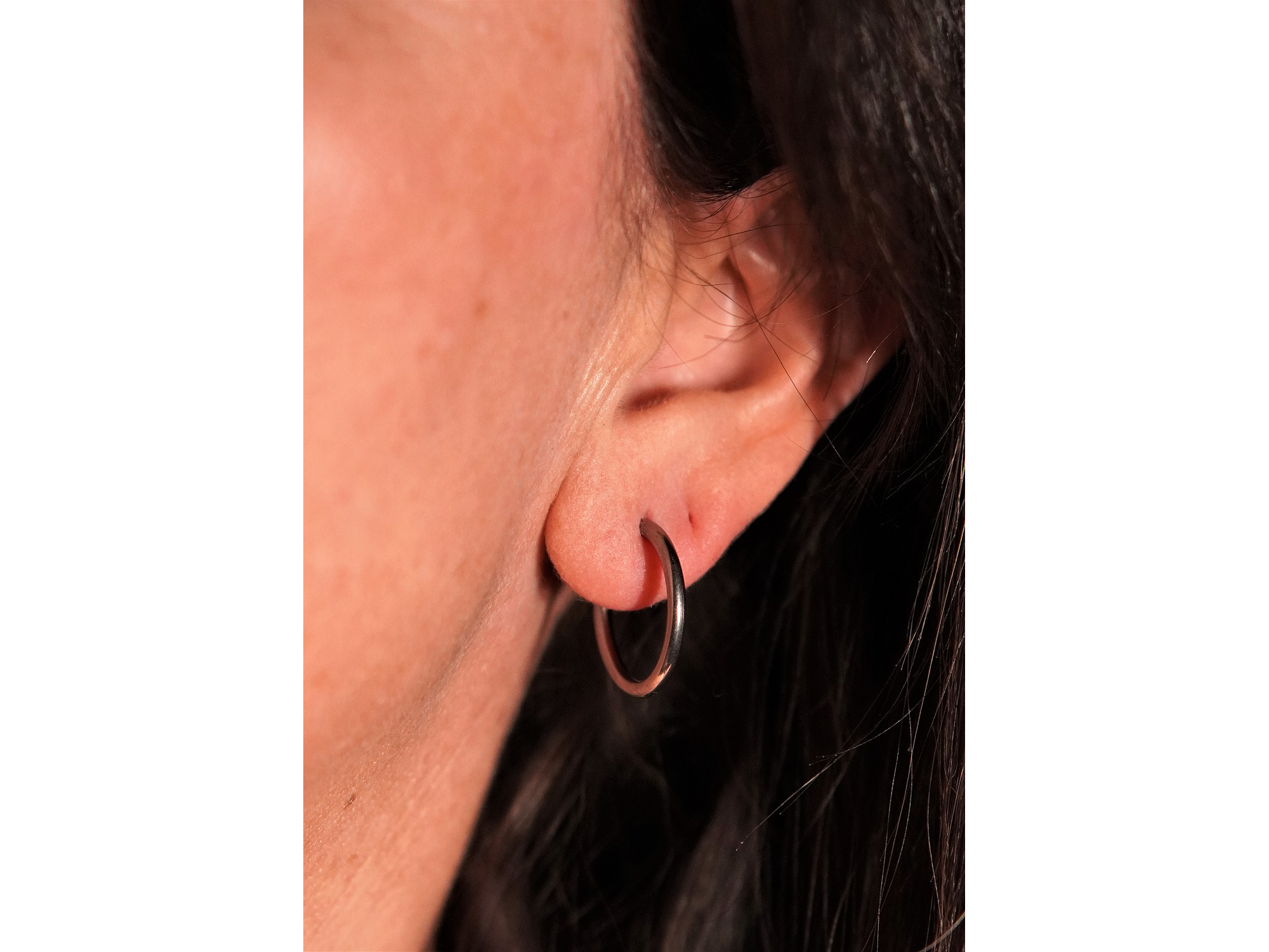 Argollas finas lisas 16mm Titanio ASTM F136 10