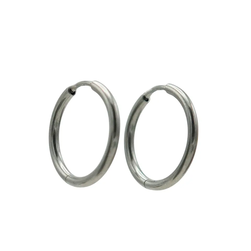 Argollas finas lisas aura 16mm Titanio ASTM F136 11