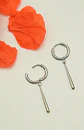 Argollas largas plateadas Zora 10mm  titanio ASTM F136 - Miniatura 5