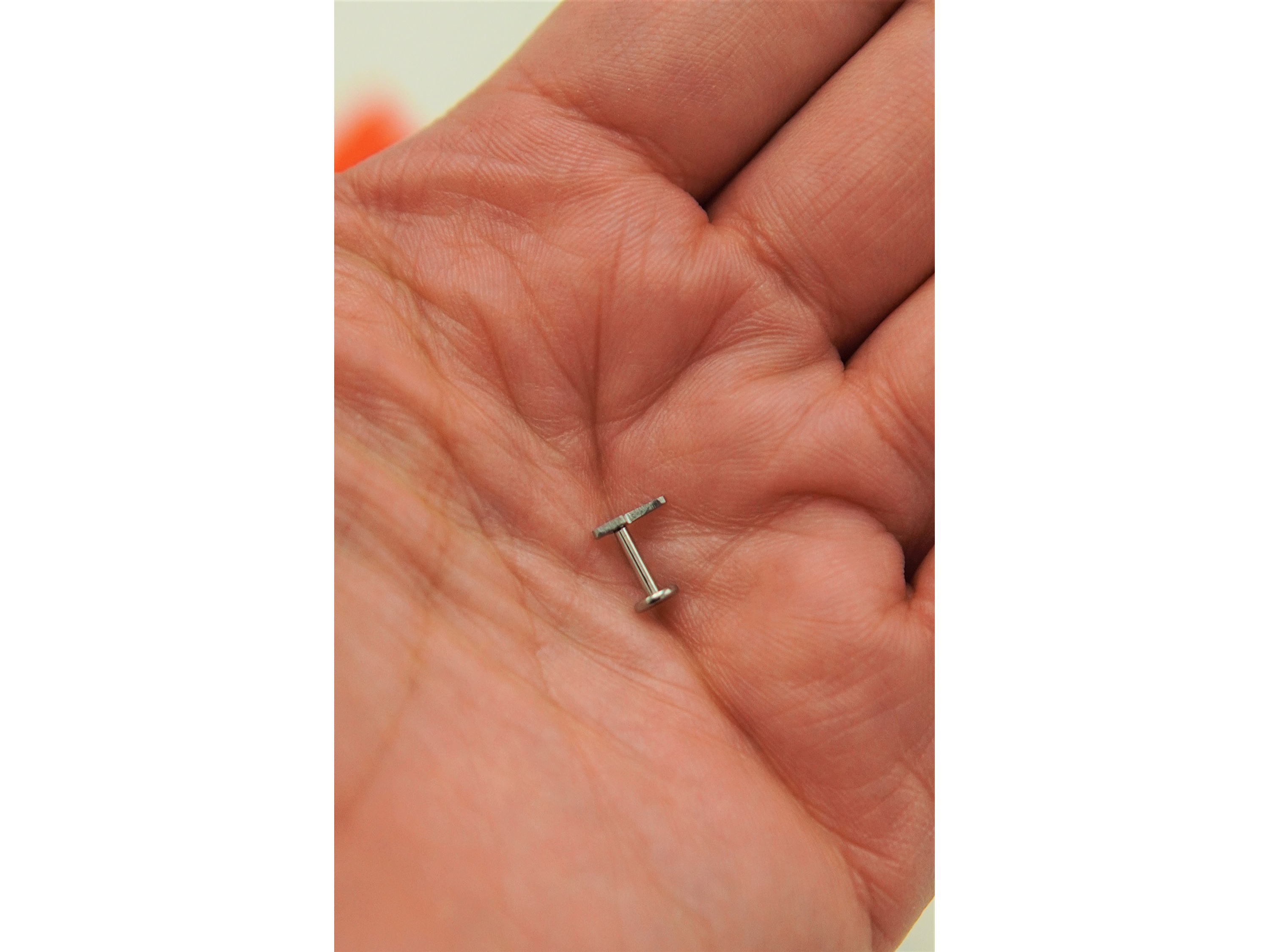 Piercing labret rayo barra 6mm 16G titanio ASTM F136 8