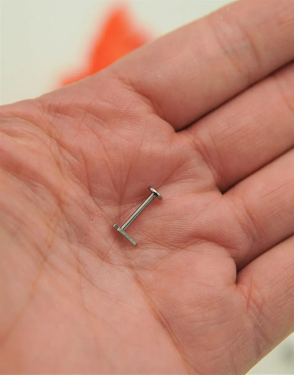 Piercing labret rayo barra 10mm 16G titanio ASTM F136 5