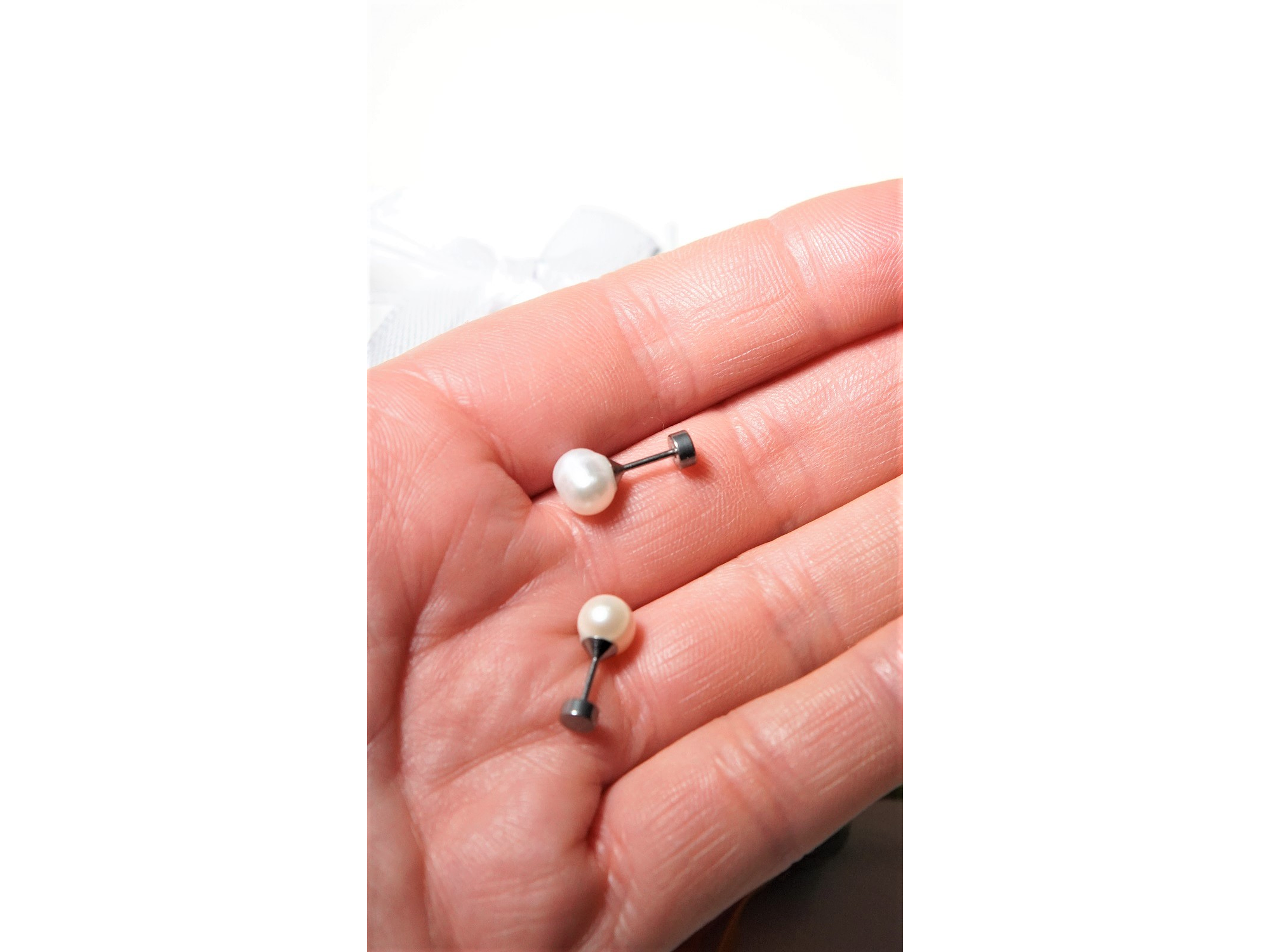 Aros Muriel perlas de rio 7mm titanio ASTM F136 Riviere 9