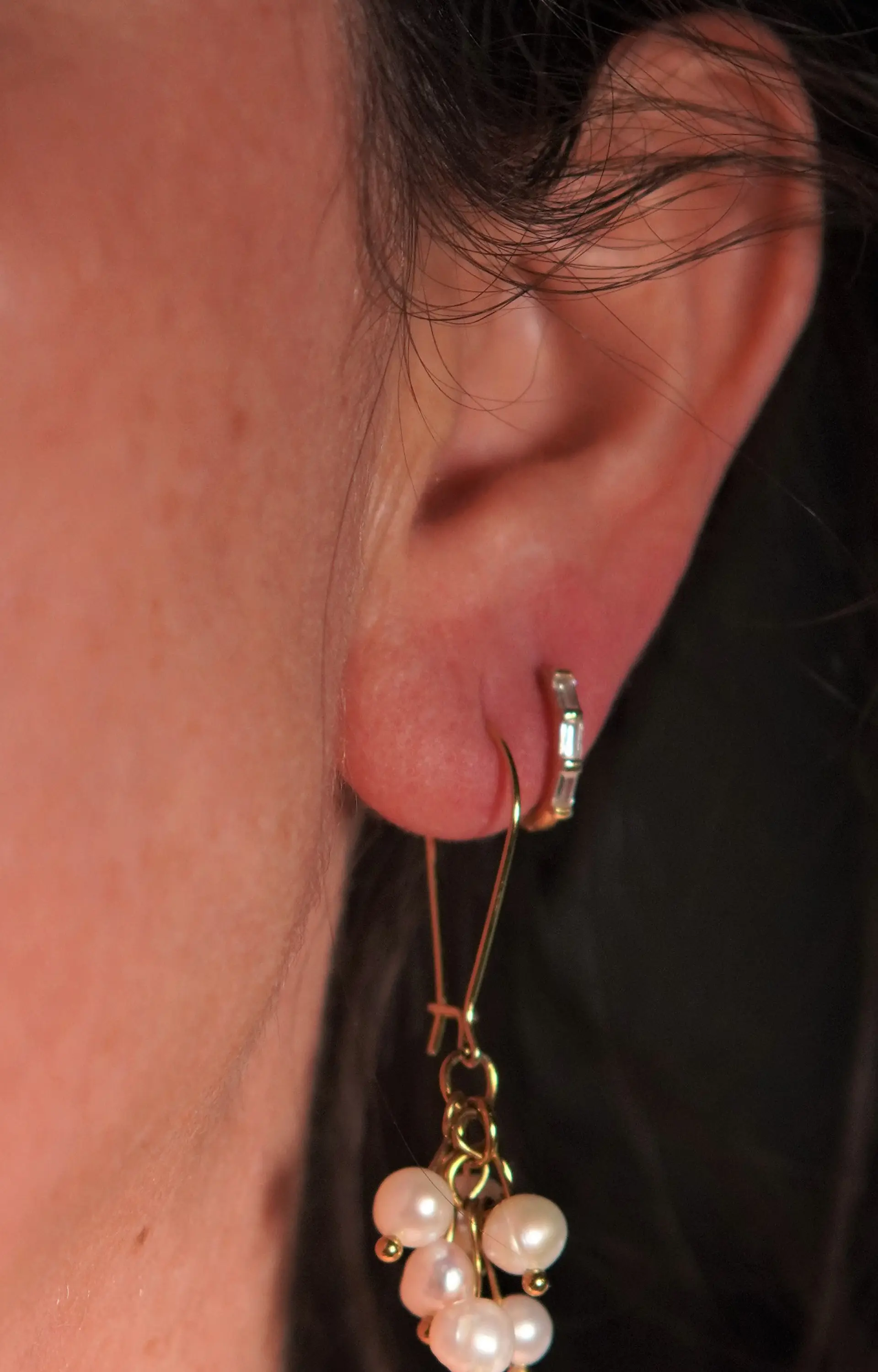 Aros largos ramillete Marella perlas de rio chapada en oro 18k Riviere 3
