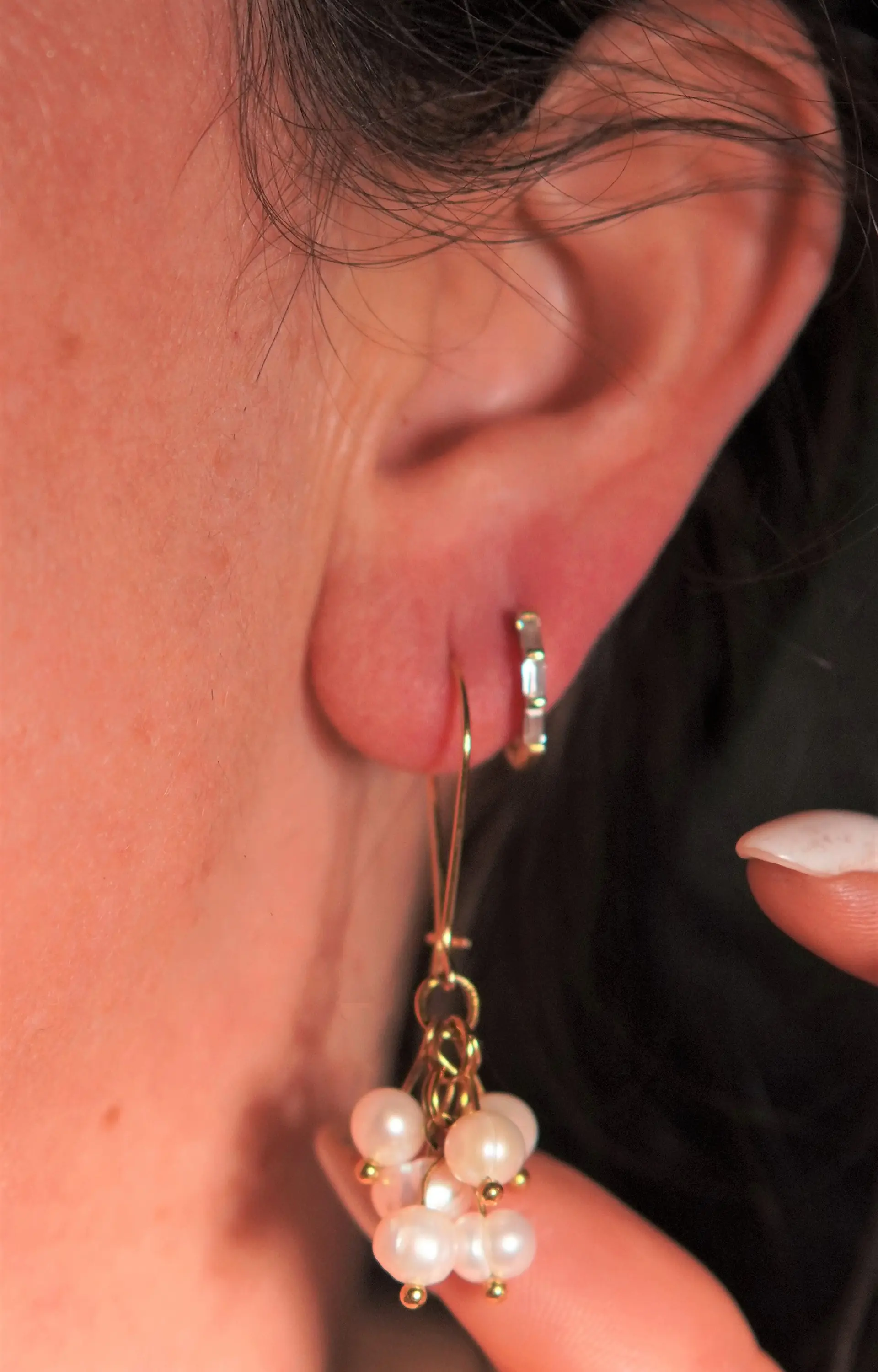 Aros largos ramillete Marella perlas de rio chapada en oro 18k Riviere 7