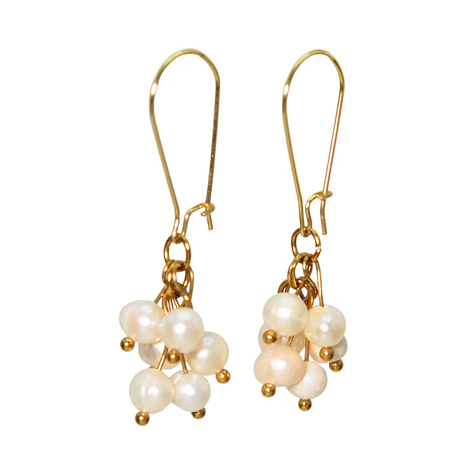 Aros largos ramillete Marella perlas de rio chapada en oro 18k Riviere 1