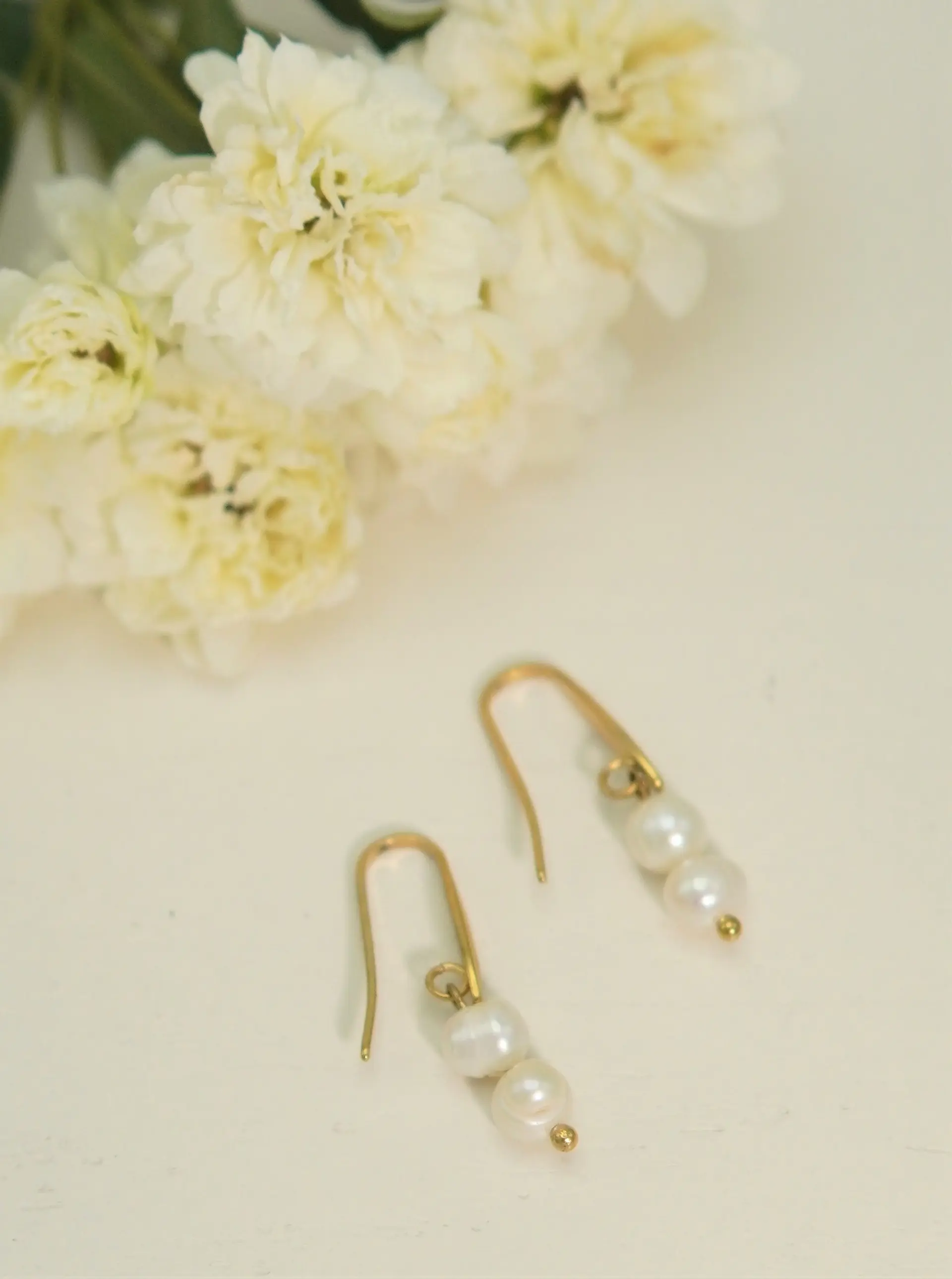 Aros Ula perlas de rio chapadas en oro 18k Riviere 6