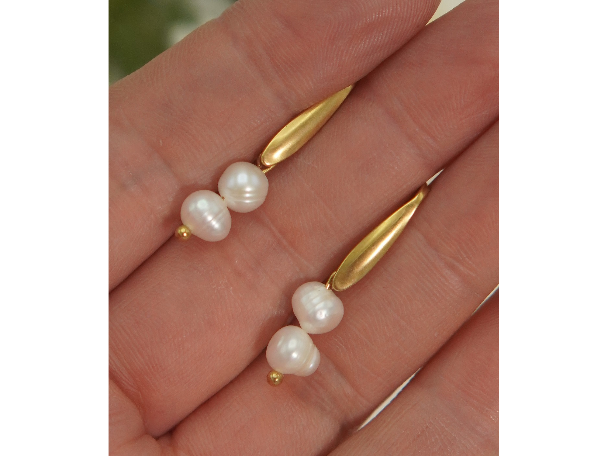 Aros Ula perlas de rio chapadas en oro 18k Riviere 5