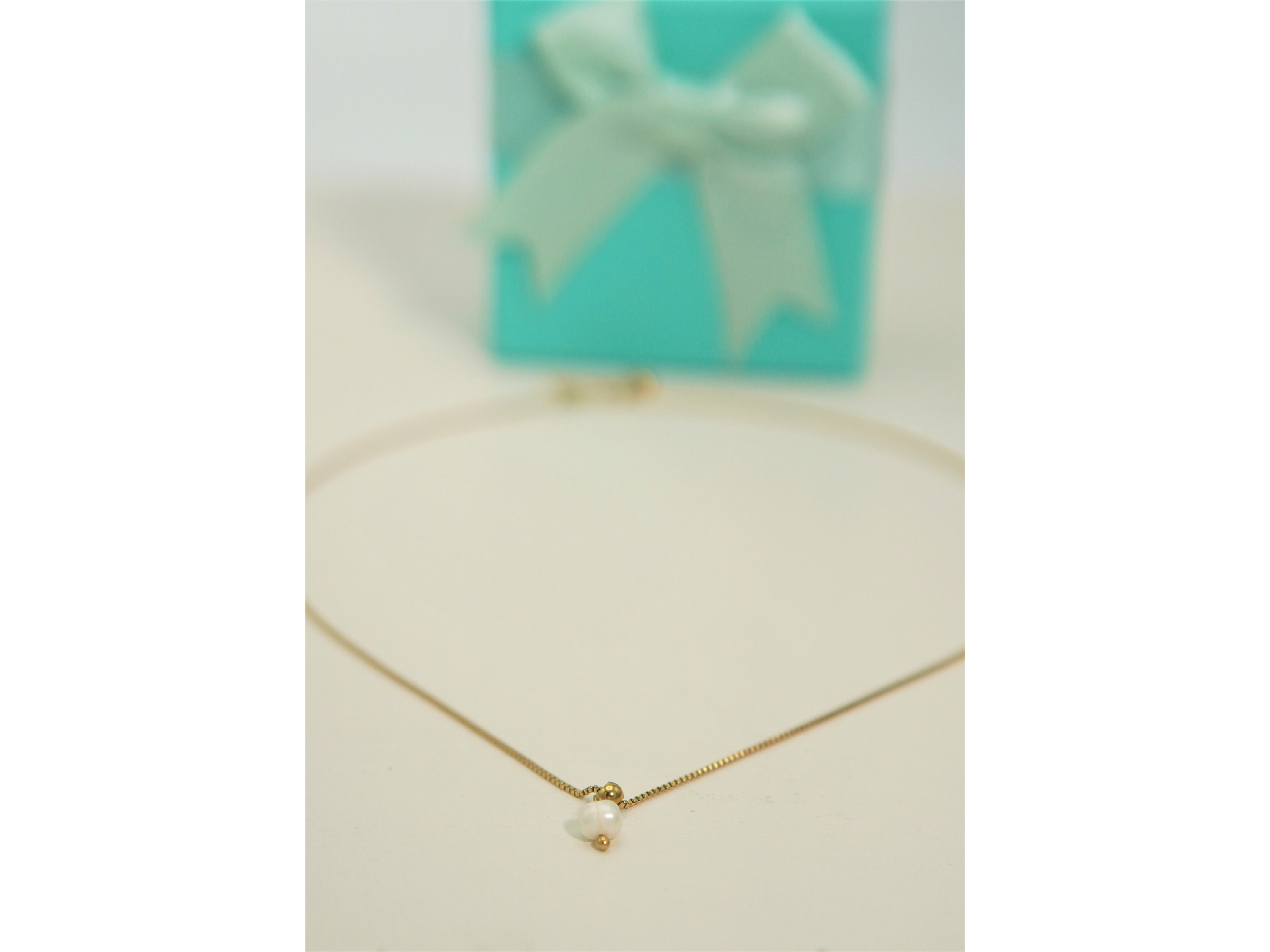 Collar ajustable Nerea perla de rio chapado en oro Riviere 2