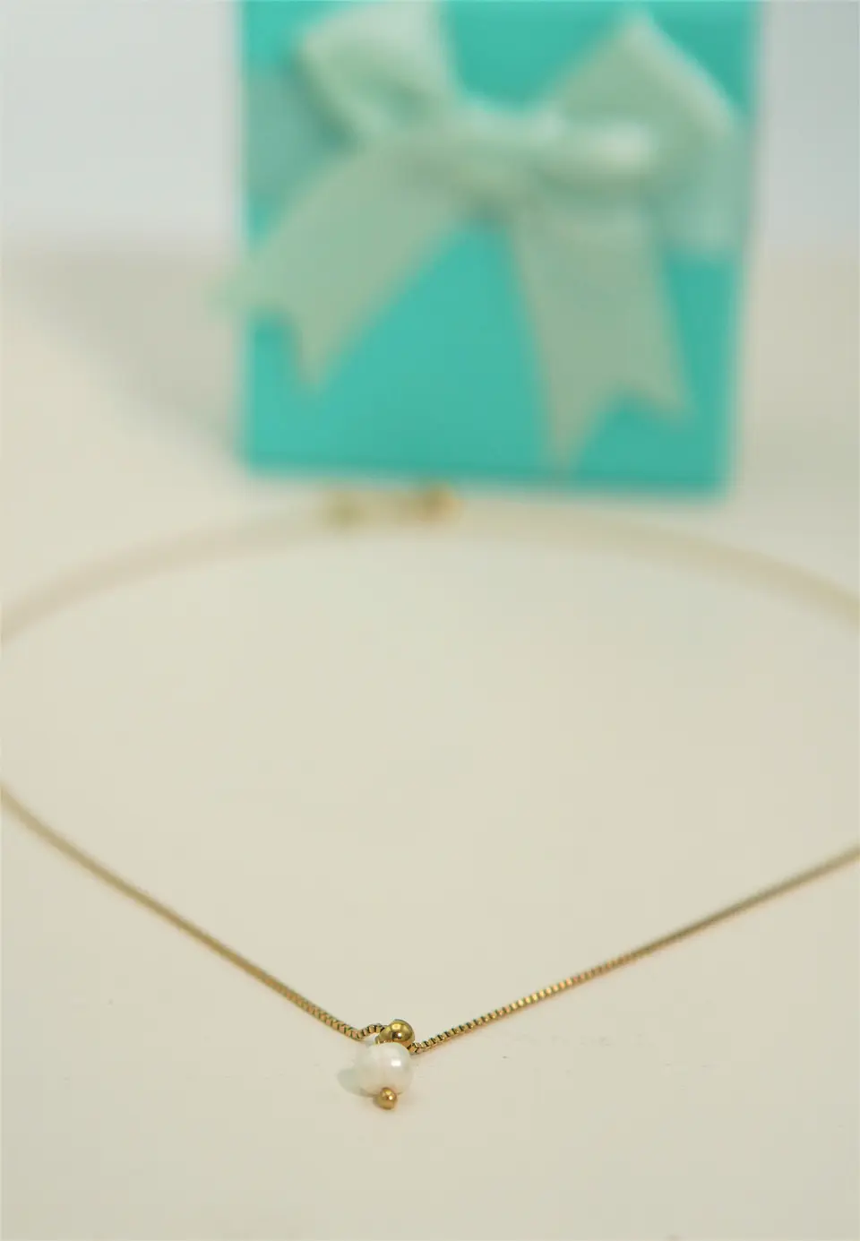 Collar ajustable Nerea perla de rio chapado en oro Riviere 2