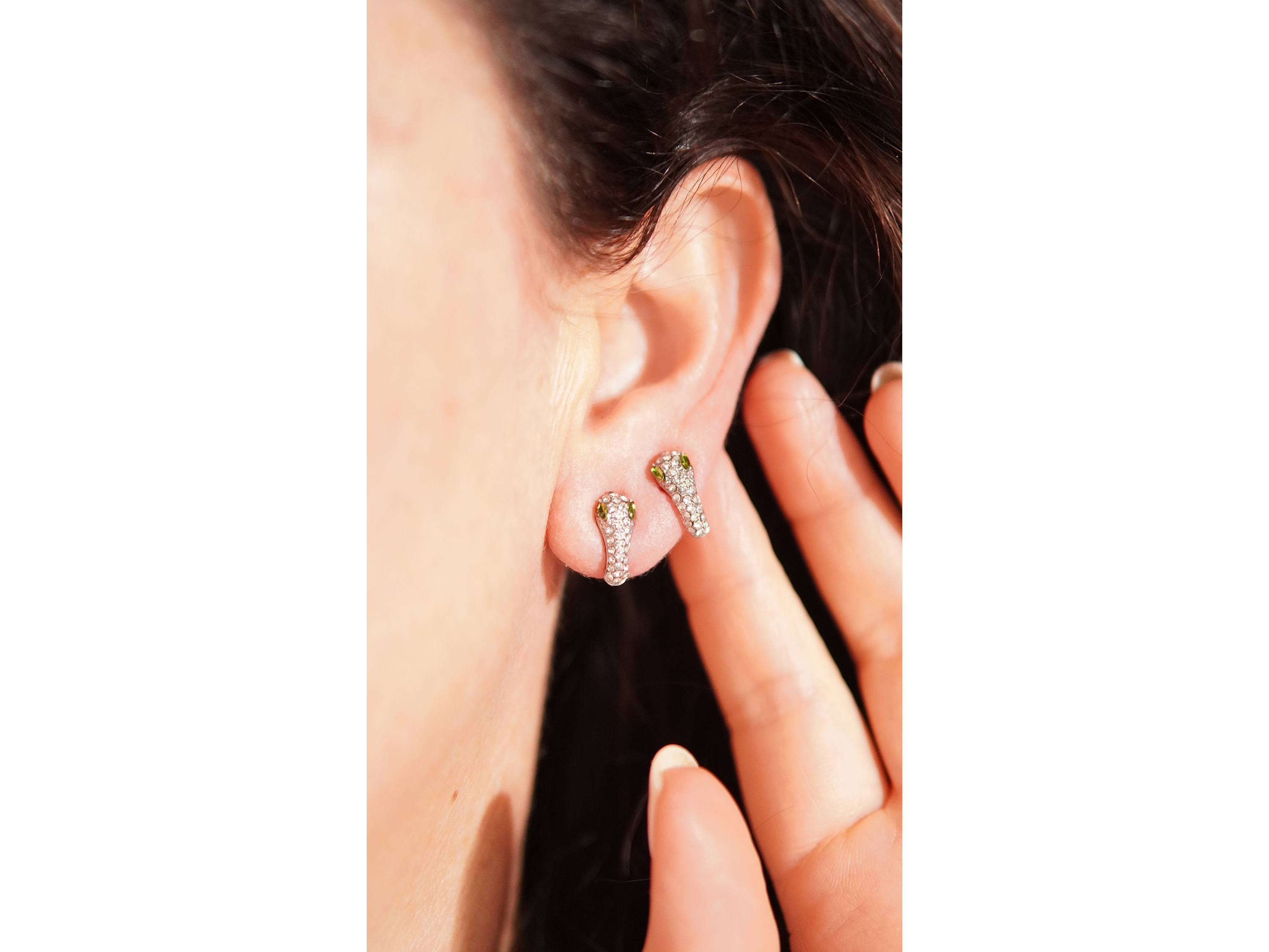 Aros sin perforacion serpiente Cleo clip zirconias verdes 3