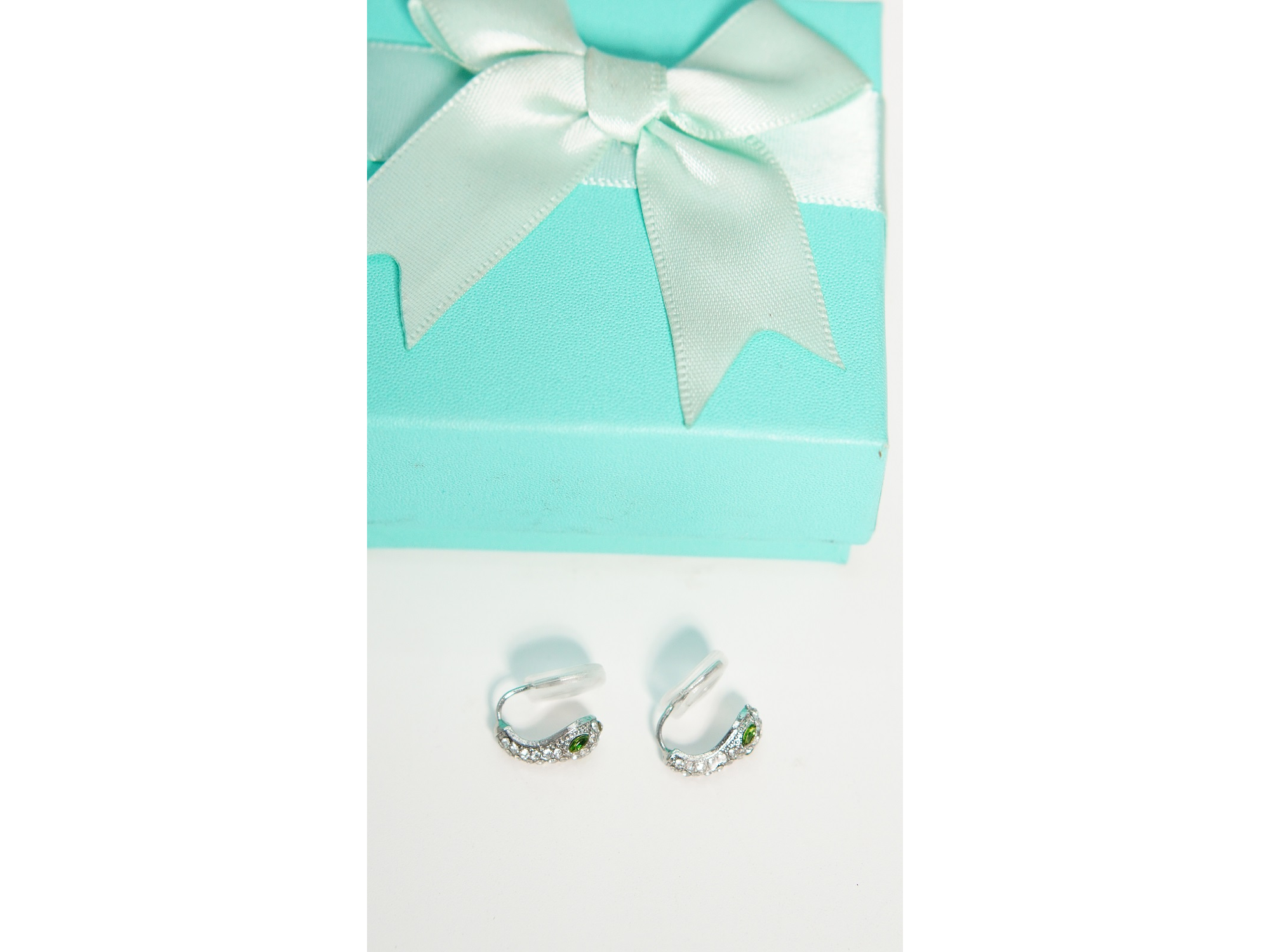 Aros sin perforacion serpiente Cleo clip zirconias verdes 6