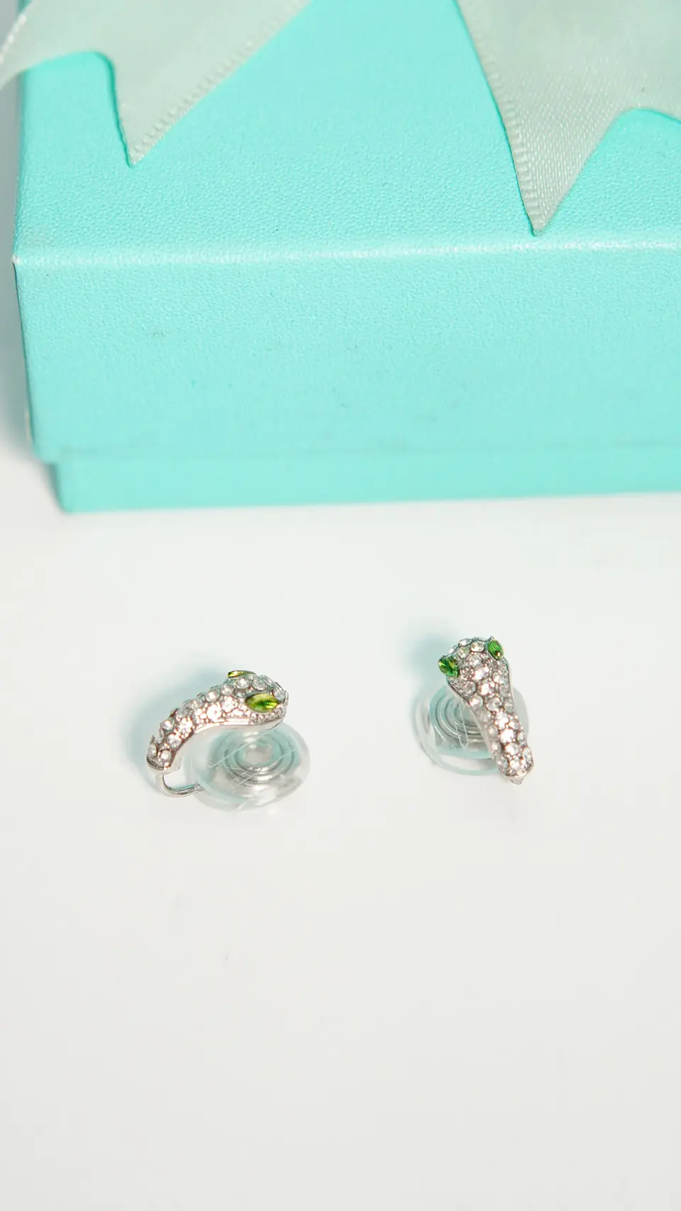 Aros sin perforacion serpiente Cleo clip zirconias verdes 2
