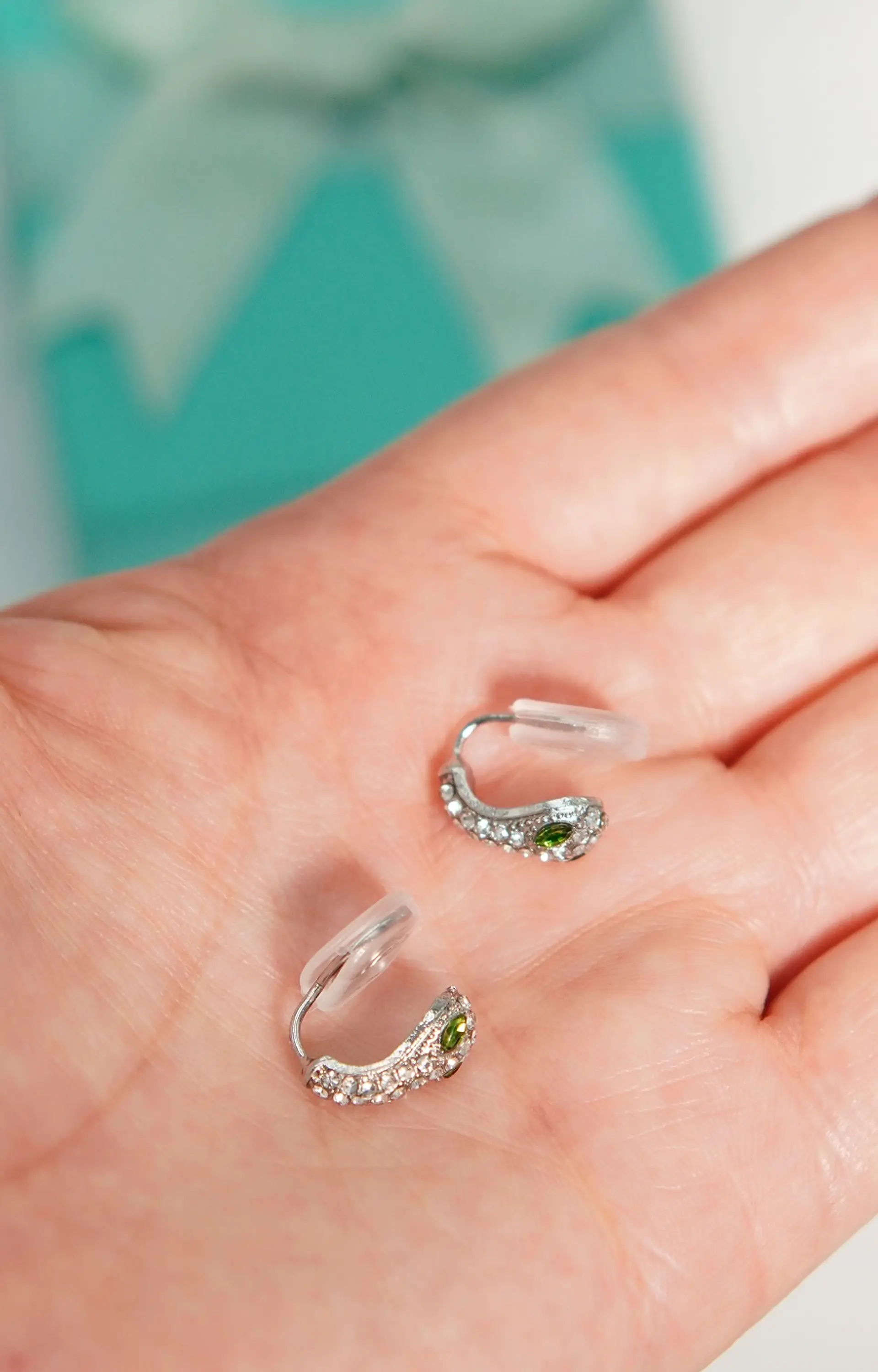 Aros sin perforacion serpiente Cleo clip zirconias verdes 7