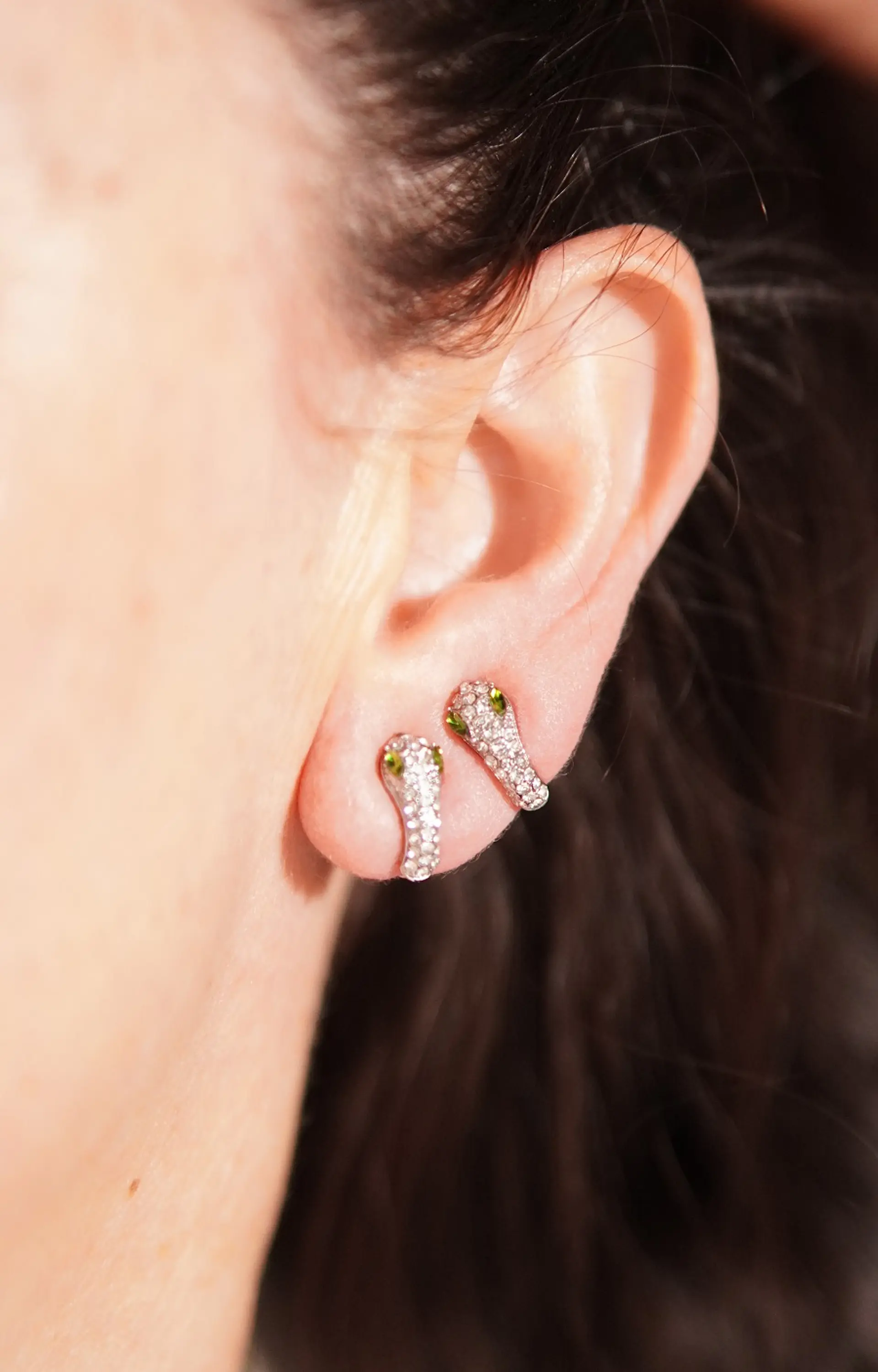 Aros sin perforacion serpiente Cleo clip zirconias verdes 8