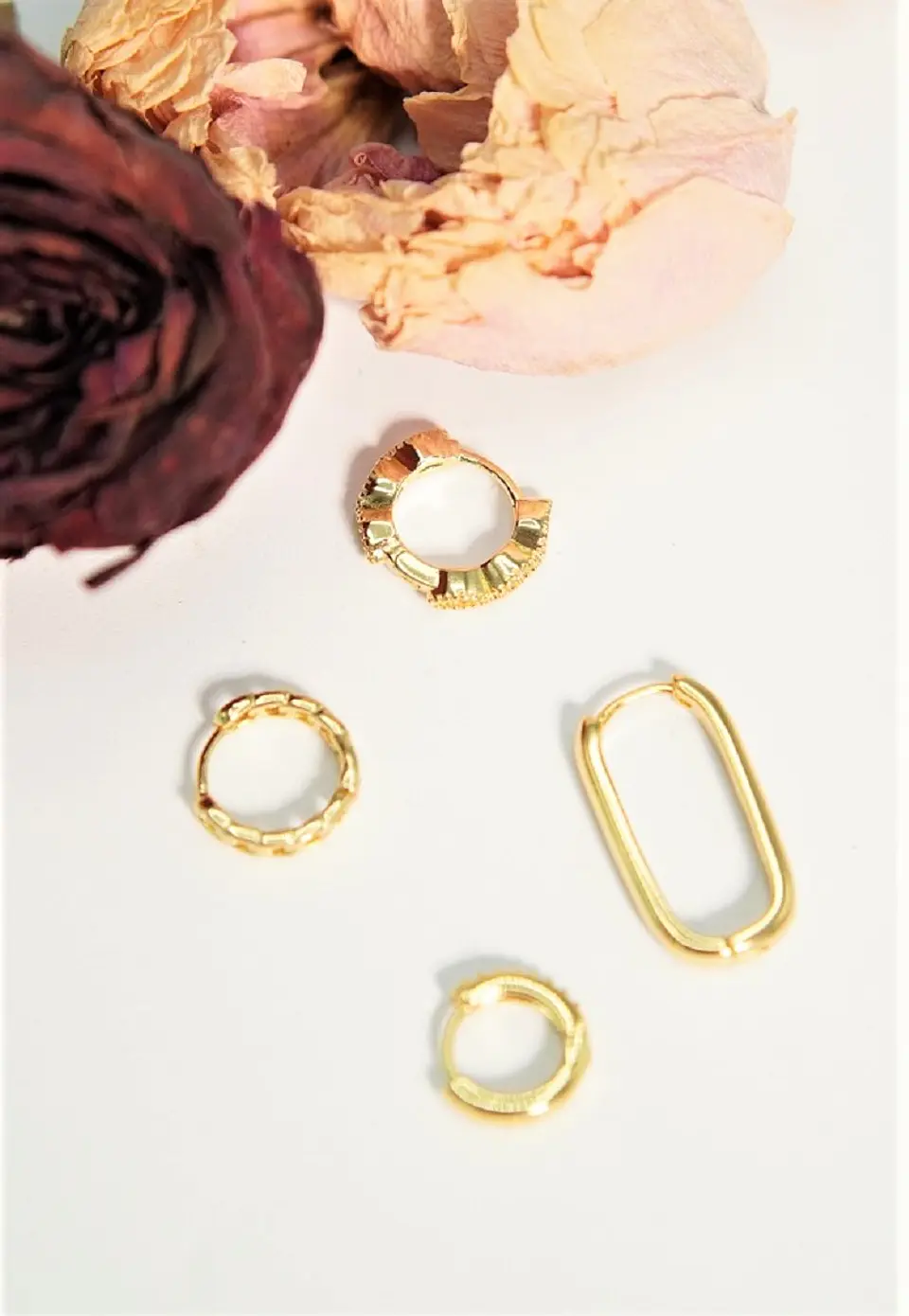 Pack de 4 argollas Gianna chapadas en oro 18k 8
