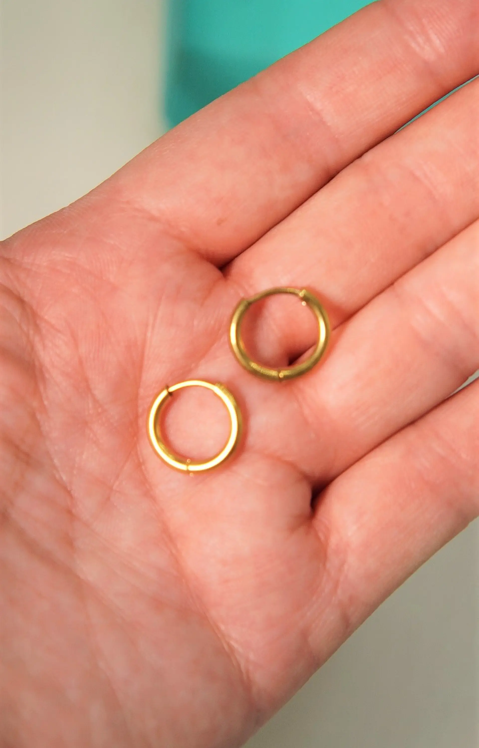 Argollas lisas Aura 10mm Titanio Astm F136 Chapado En Oro 18k 4