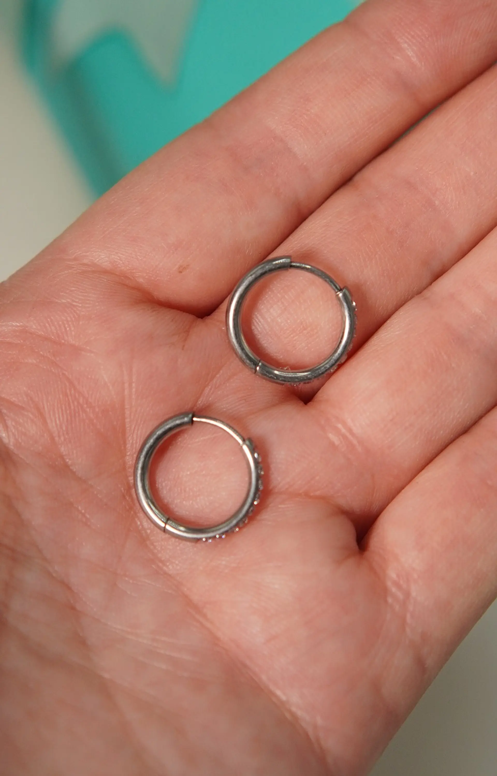Argollas Aura Shine 12mm Titanio Astm F136 plateadas 5
