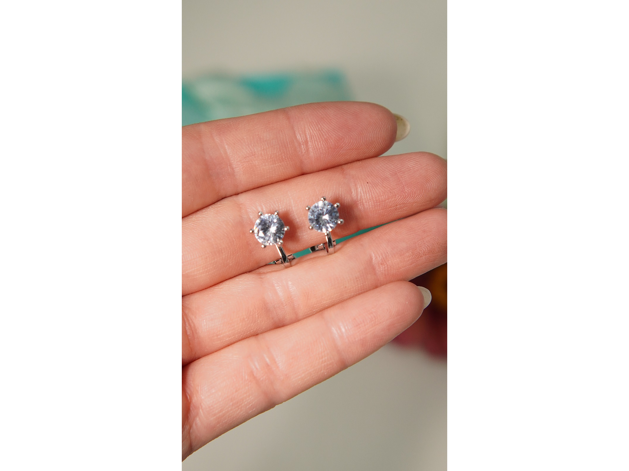 Aros Elizabeth sin perforacion punto de luz elegante plateados 5