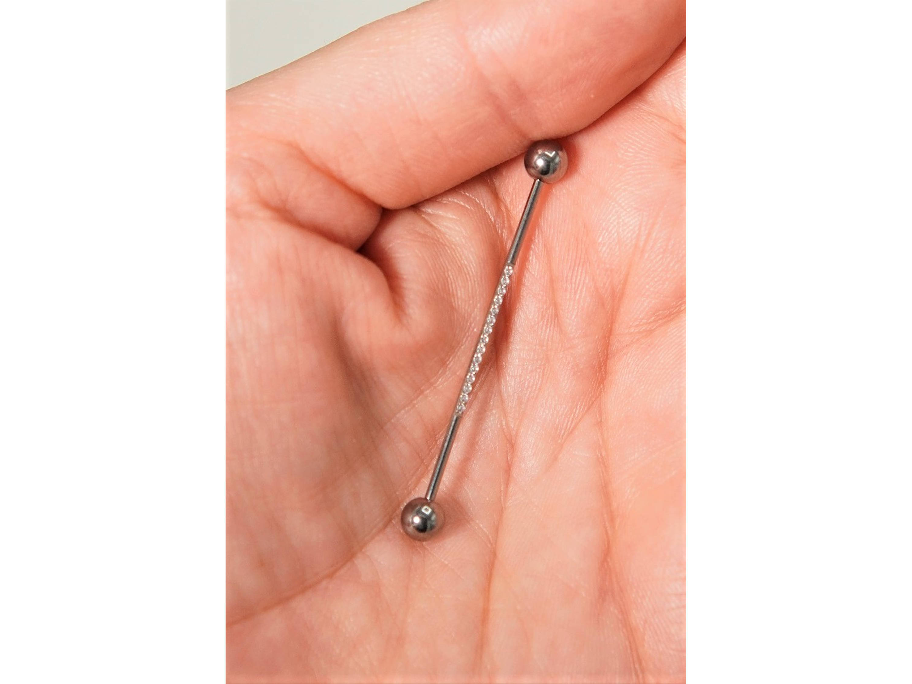 Piercing Industrial Titanio ASTM F-136 Plateado Zirconias 4