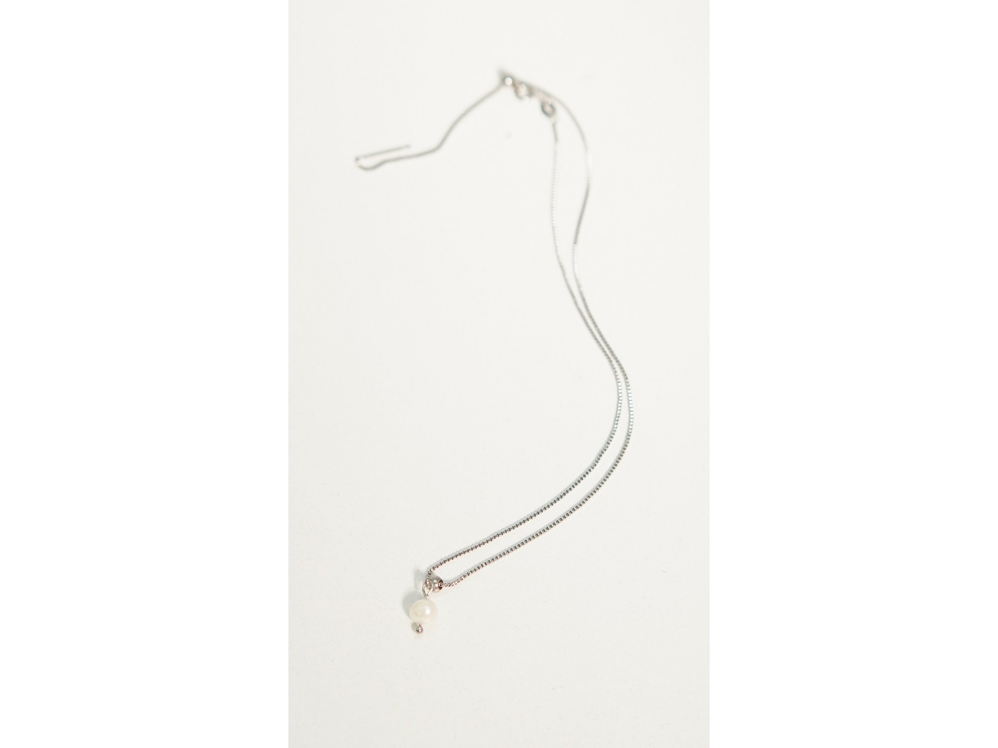 Collar ajustable Nerea perla de rio plateada Riviere 8