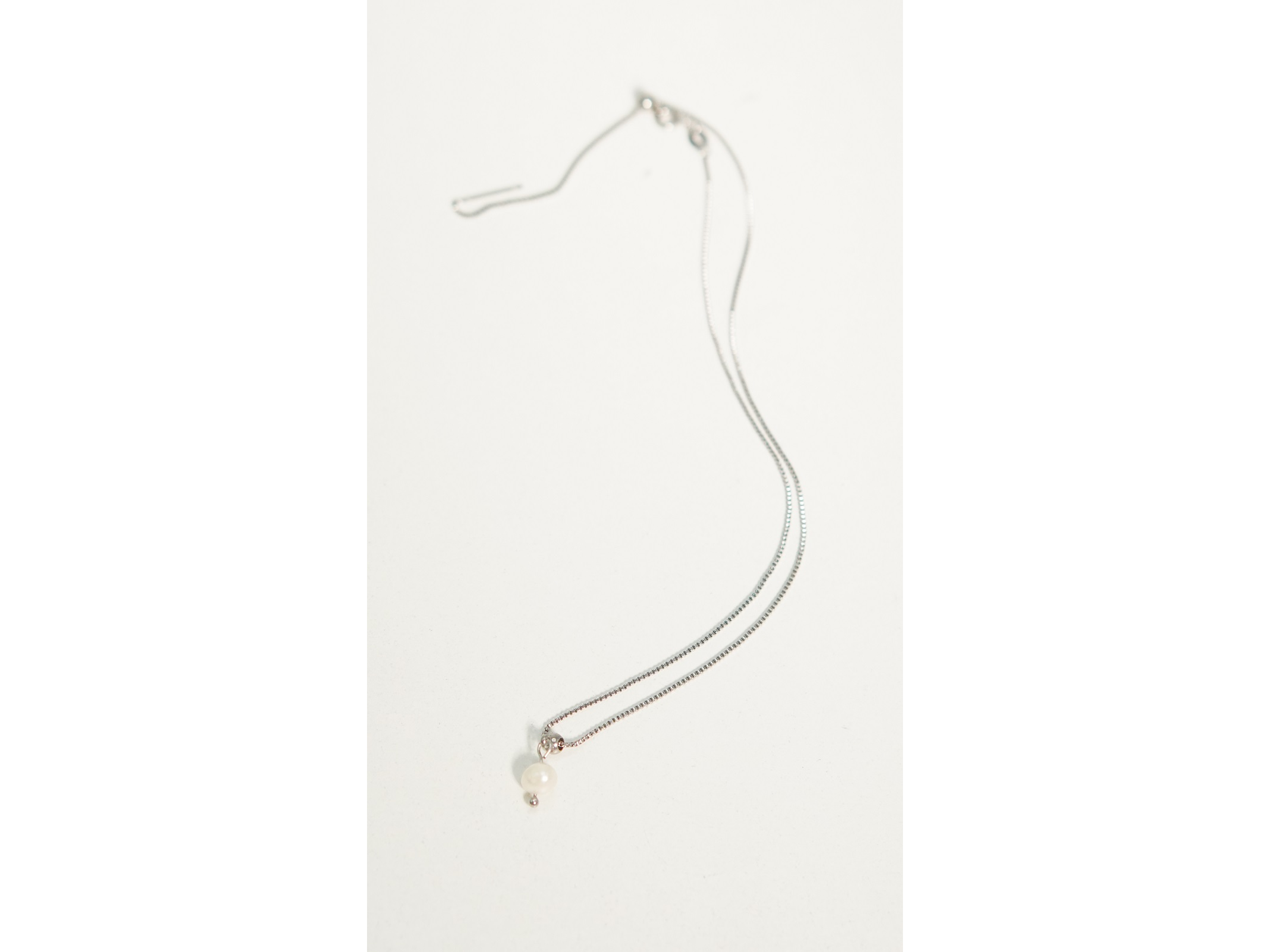 Collar ajustable Nerea perla de rio plateada Riviere 8